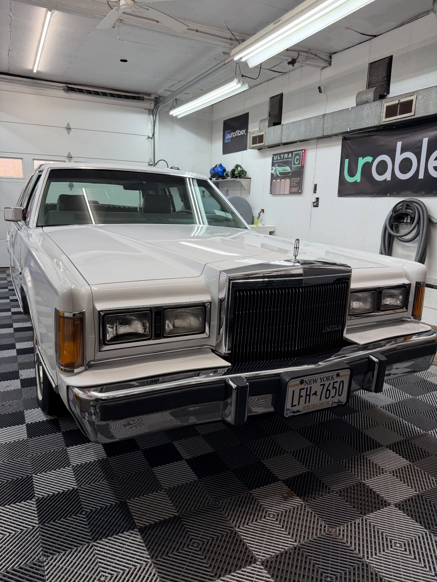 Introducing a 1989 Lincoln Town Car !
This old gem received a exterior paint enhancement, interior refresh and a engine bay cleaning.
The paint is alot glossier after a solid machine polish. We buttoned up the interior as well to remove years of dirt and grime.
This town car is now ready for its new owner. Contact me if interested.
#detailersofinstagram #autodetailing #explorepage #reels #satisfying
🔗 www.hudsonvalleydetail.com
📍53 Samsonville Road Kerhonkson, NY 12446
📞 845 532 4390
✉️ hudsonvalleydetail@gmail.com