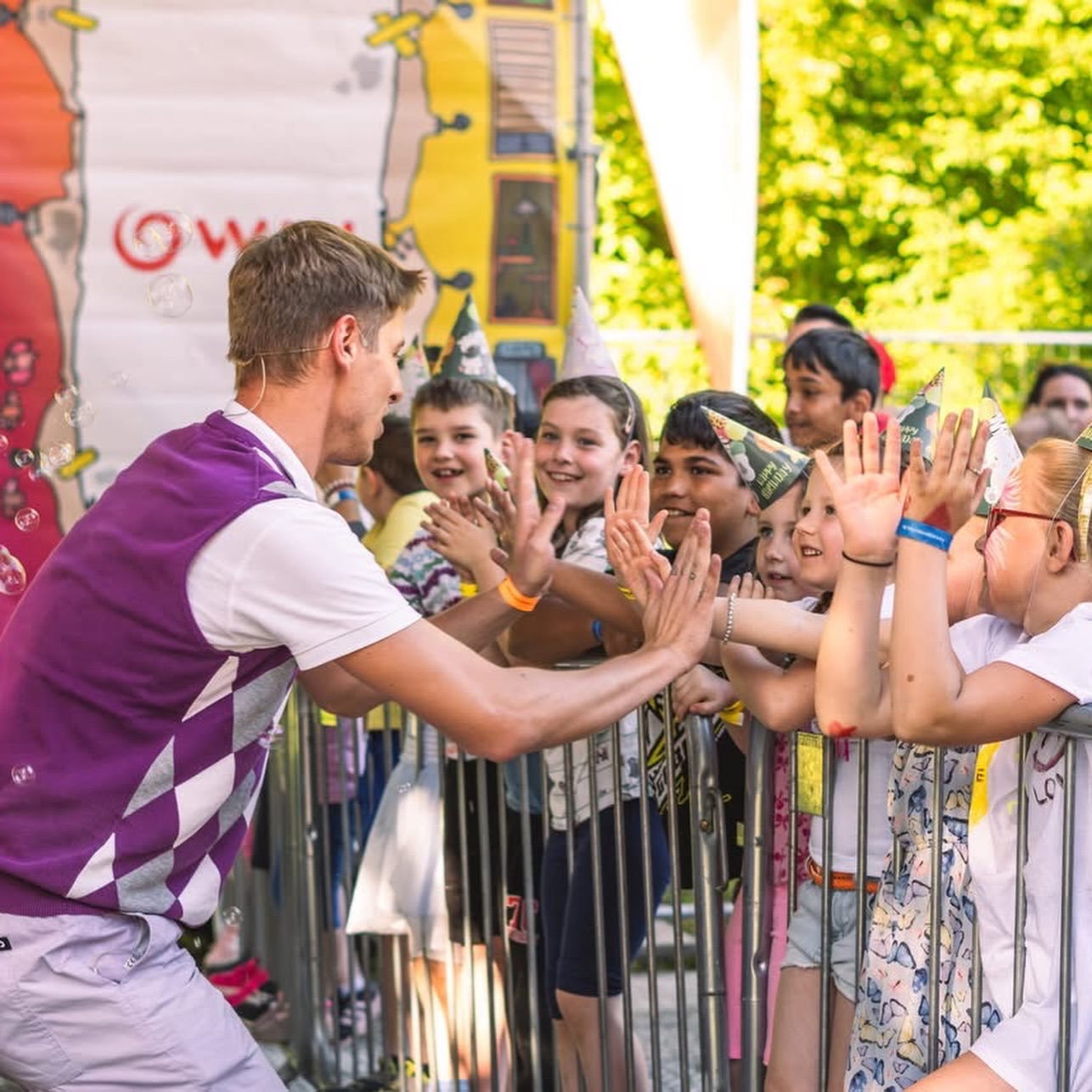 Nevieme sa dočkať týchto skvelých letných koncertov pod holým nebom! ☀️ Open air sezónu 2026 otvárame už 2.mája Petržalským majálesom! Tešíme sa na vás! 😍
#letnékoncerty #openair2026 #petržalskýmajáles #predeti #miskosliskou