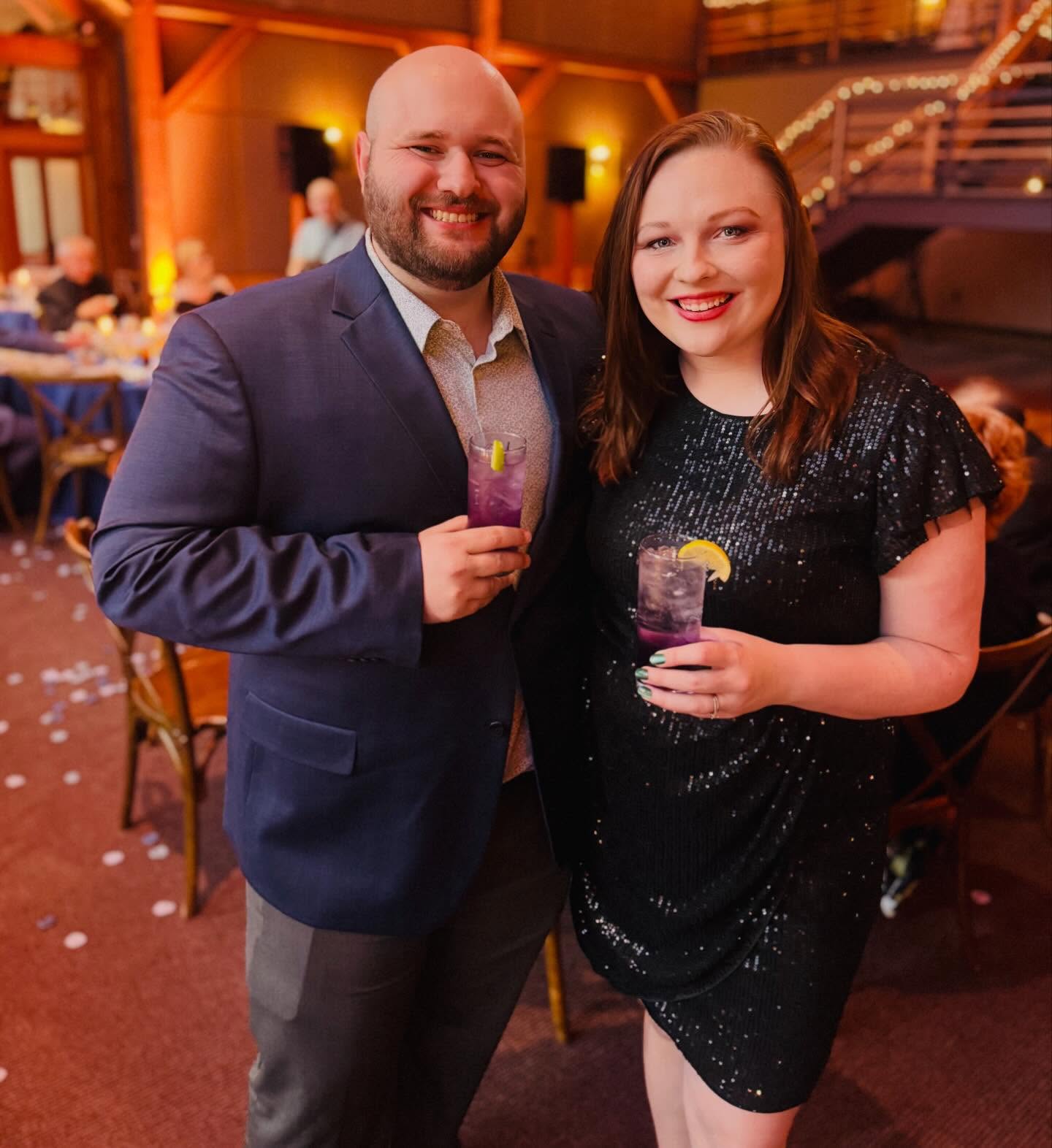 March 2026: As seen in CLE/Akron (OH)🎸, Syracuse (NY)🍊, Charleston (SC)🌴, Nashville (TN)🎵, and Pittsburgh (PA)🌉. Watch the last video for a PSA 🤣
.
Very thankful for this season of family, friendship, and ultimately peace. ❤️ From an electric wedding to singing loud on Broadway to late night laughter with friends — March was full, loud, joyful, and exactly what my heart needed!! 😄