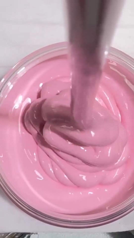 Just like a Strawberry Milkshake ππ₯€
The perfect pastel pink for your Easter π£ creations!
Shop link in bio
#Pigment #epoxyresin #resinart #justresin #australianmade