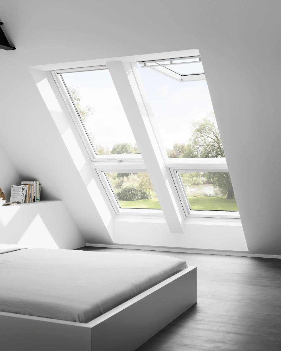 Die Lichtlösung Quartett von VELUX ist mehr als nur ein Dachfenster – sie ist ein echtes Raum-Highlight. ✨
Vier perfekt kombinierte Dachfenster sorgen für beeindruckend viel Tageslicht, eine offene Atmosphäre und ein völlig neues Wohngefühl unter dem Dach.
Die unteren Fenster der Lichtlösung sind feststehende Elemente, während die oberen flexibel gewählt werden können – je nach Wunsch als Klapp-Schwing-Fenster oder Schwingfenster. Diese Kombination ermöglicht maximale Flexibilität und lässt sich auf die Bedürfnisse und Komfortwünsche individuell abstimmen.
Ideal für große Räume, Dachausbauten oder alle, die ihr Zuhause mit noch mehr Licht und Weitblick aufwerten möchten. #braunschweig #veluxpartnerdach #dzmeier #woltwiesche #lengede #mehralsnurdächer #velux #dachfenster #salzgitter #broistedt #kleinlafferde #peine