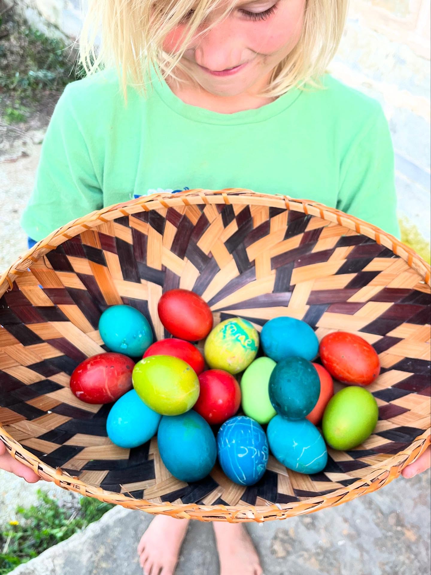 Happy Easter, Good People! Hope you enjoyed egg hunting! Don’t these lovely brown eggs make the boldest, snazziest Easter eggs?!! 🪺