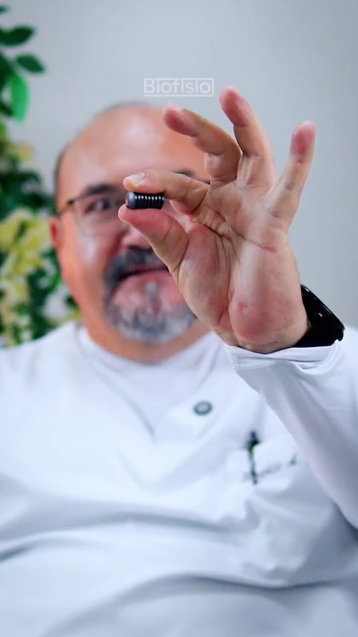 O poder dos campos magnéticos na sua cura.
E se você pudesse acelerar a cicatrização e a recuperação dos seus tecidos? Ósseos e musculares?
A Magnetoterapia é uma aliada poderosa na reabilitação, atuando diretamente na regeneração celular e na melhora da circulação. Um tratamento seguro, indolor e extremamente eficaz para quem busca voltar à rotina.
Alta tecnologia a disposição da sua saúde.
Agende seu horário.
(11) 2468-1675
biofisio.com.br
Avenida Esperança, 237
Centro - Guarulhos - SP
📍 Estacionamento no local. Consulte valores!
#biofisio #clinicaintegrada #fisioterapia #guarulhos