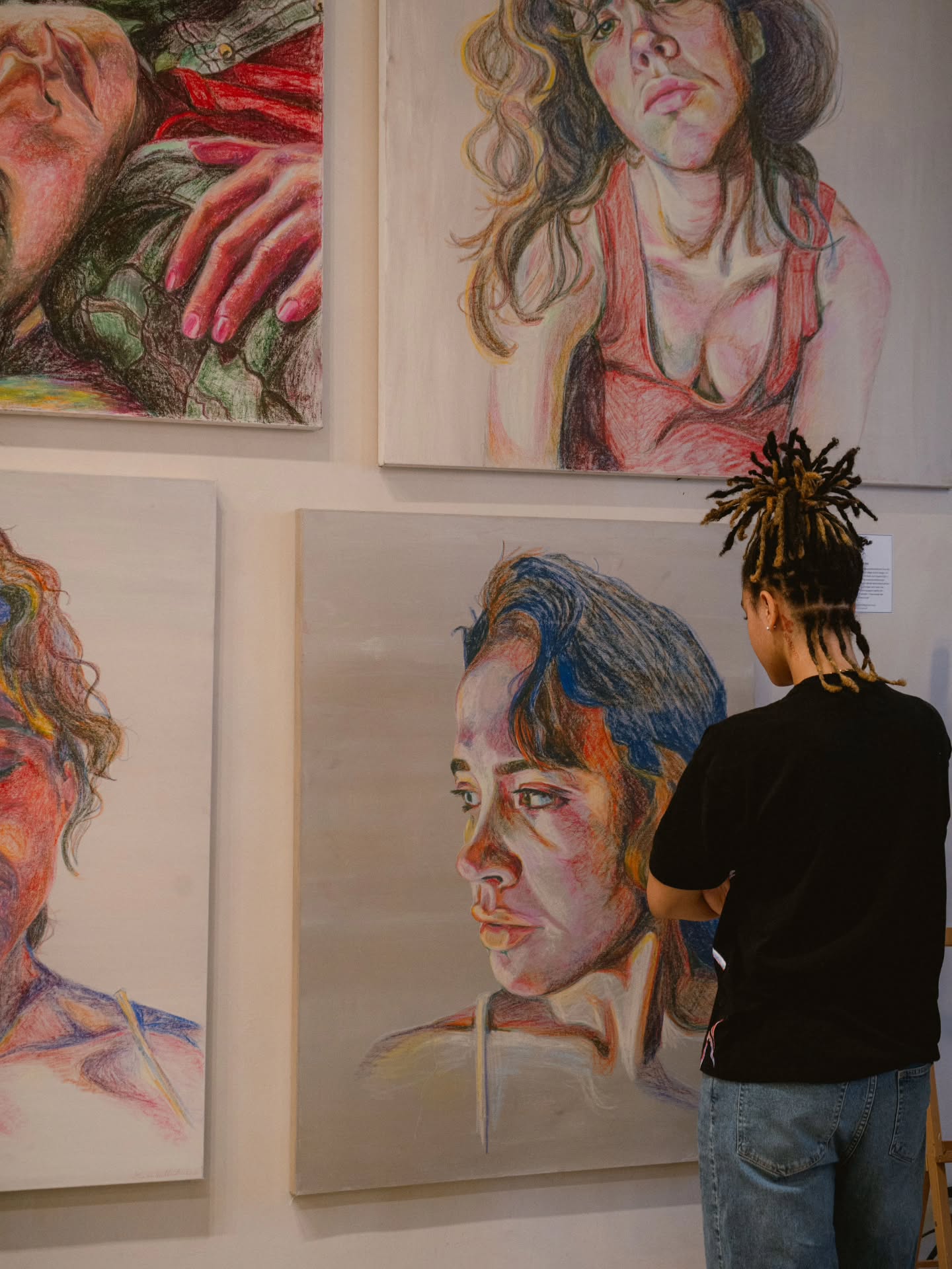 Letting people see your art is such an intimate thing.
Still reliving moments from the @48hourgallery art show last month @habibimotorcafe ☕️
Watching people interact with my art in real time (and having people say it made them feel something) meant so much to me.
Even though it's scary to put yourself, your work, and your story out there, it's something so necessary to do in order to grow.
I can't wait to share more about these pieces soon!
Photos by @momentsfromysony
#artisitsoninstagram #bodysoulspace #oilpasteldrawing