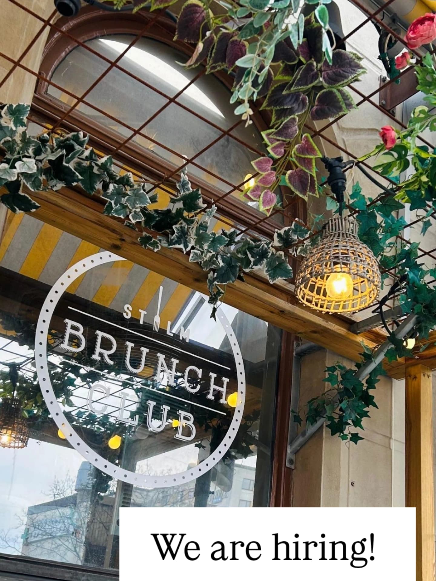 Its starting to feel like summer!! 🌞 ☀️ And STHLM Brunch Club is hiring CHEFS & kitchen staff. Full time, part time & extra hours available.
WHAT WE OFFER:
✔️ a living wage 💰*
✔️ daytime hours only ☀️
✔️ collective agreement i.e. pension, insurance, OB, holiday & sick pay
✔️ Friskvårdsbidrag 💪 🏃♀️
✔️ Stockholms most popular brunch & breakfast restaurant, in business for almost 10 years 🌟
✔️ an owner driven business where there is a passion, love & drive 🔥 for what we do
✔️ being a part of a dynamic, international team where the average staff member has been with us about 4 years
✔️ menu updates every 4 months to keep it seasonal, with monthly specials to keep it interesting
Must be legal to work in Sweden, must have experience of high volume a la carte restaurants, preferably brunch & breakfast, can't be afraid of hard graft and working weekends, must be ready to hit the ground running! Please and thank you! 🥰
Get in touch over email at info@sthlmbrunchclub.se 👋
*...and tips! 💰 🤑