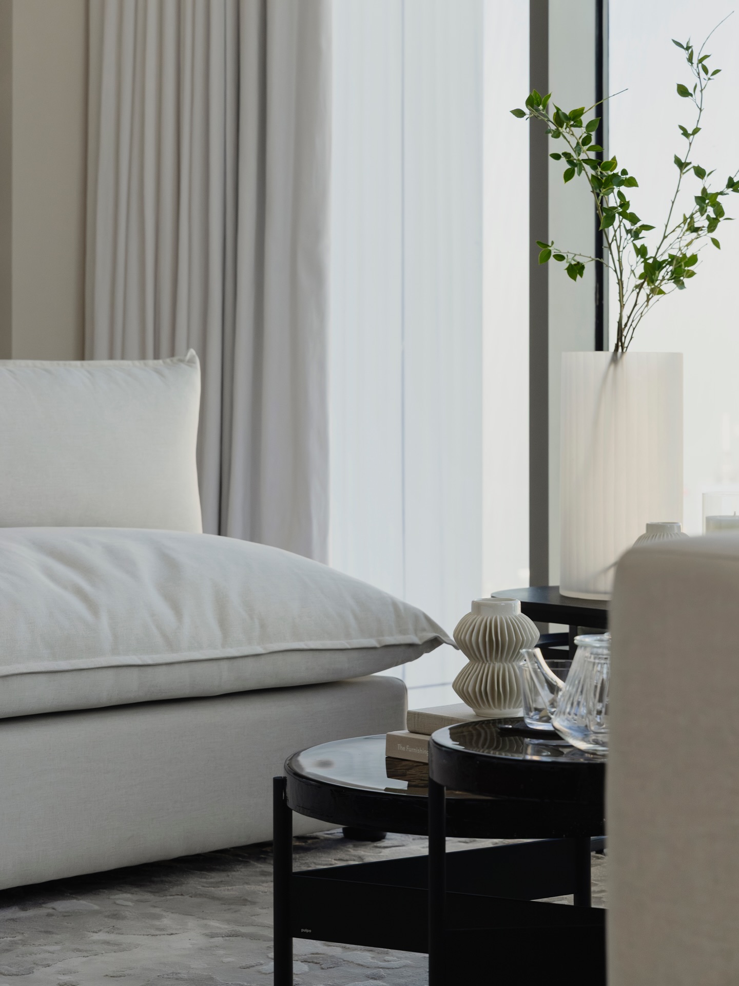 Serene bedroom compositions anchored in warm minimalism and bespoke detailing. Clean lines, muted palettes, and tactile finishes create a tranquil, elevated retreat.
Photographer: @toozestudio
Developer: @livdevelopers