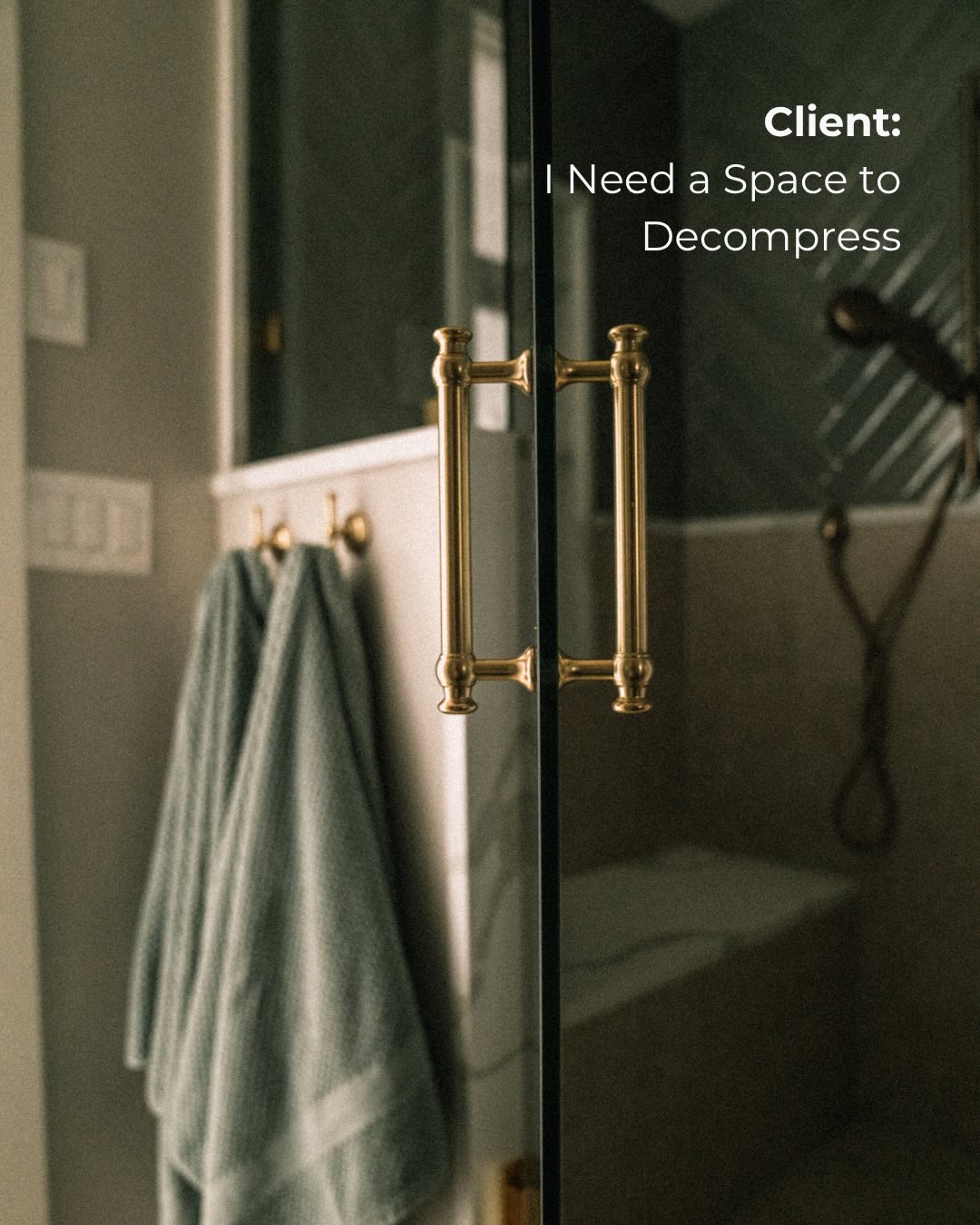 Creating a relaxing space is a little different for everyone.
For the clients of #thecroft that meant a large shower with lots different angles of water. That included a handheld, a standard head, a rain head and body sprays.
What does your dream bathroom include? A big shower, or a nice soaker tub?
Photos: @13thirteen.films
Builder: @wasatchlegacy