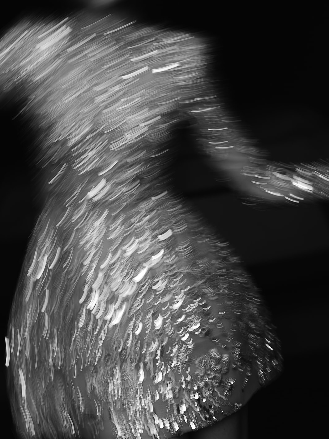 Love love love any occasion to get some fun shutter drag…. And when I saw this reception dress, my brain was like 🧨
The gorgeous human being you are @beateliepajniece 💛