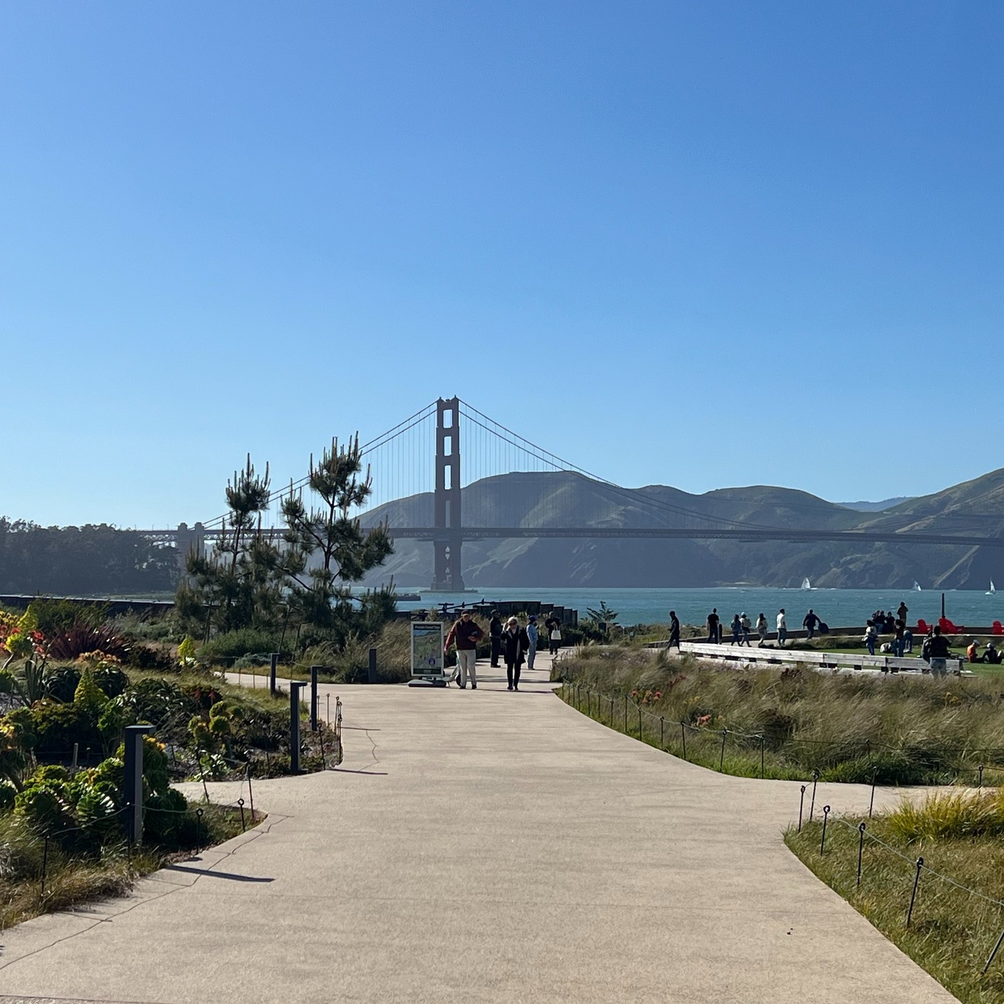 Tunnel Tops park is so well integrated into the coastal landscape of the Bay, providing yet another amazing vantage point from which to view the iconic Golden Gate Bridge.