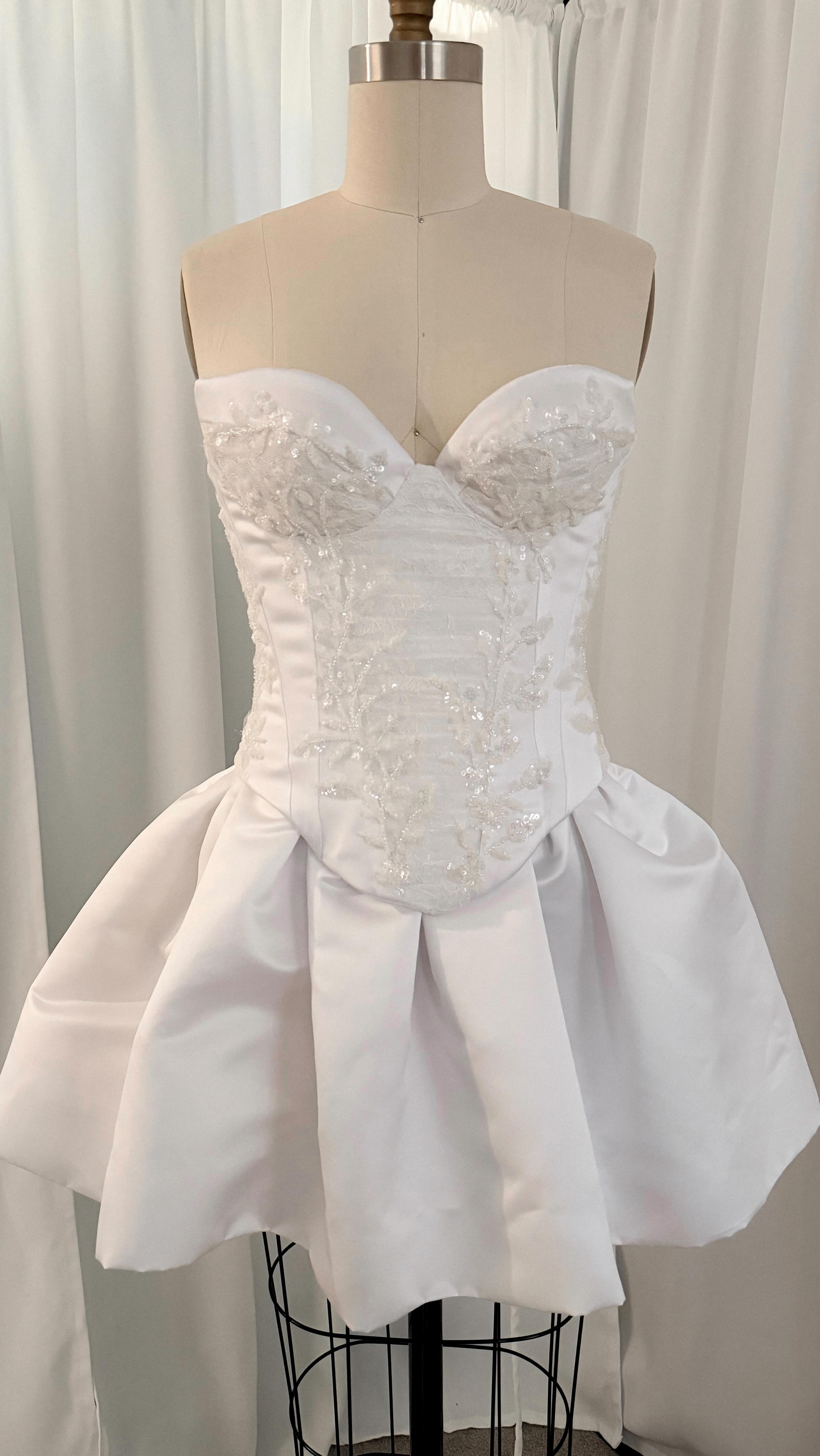 The corset of dreams… #bridalcorset #sallyvictoriacouture #lacecorset