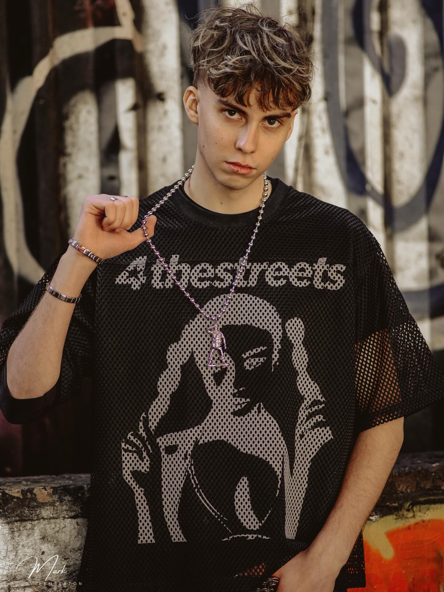 First edits from last night’s incredible shoot with @officialsplitsecond #bandphotographer #bandphotoshoot #splitsecondband #portraitphotography