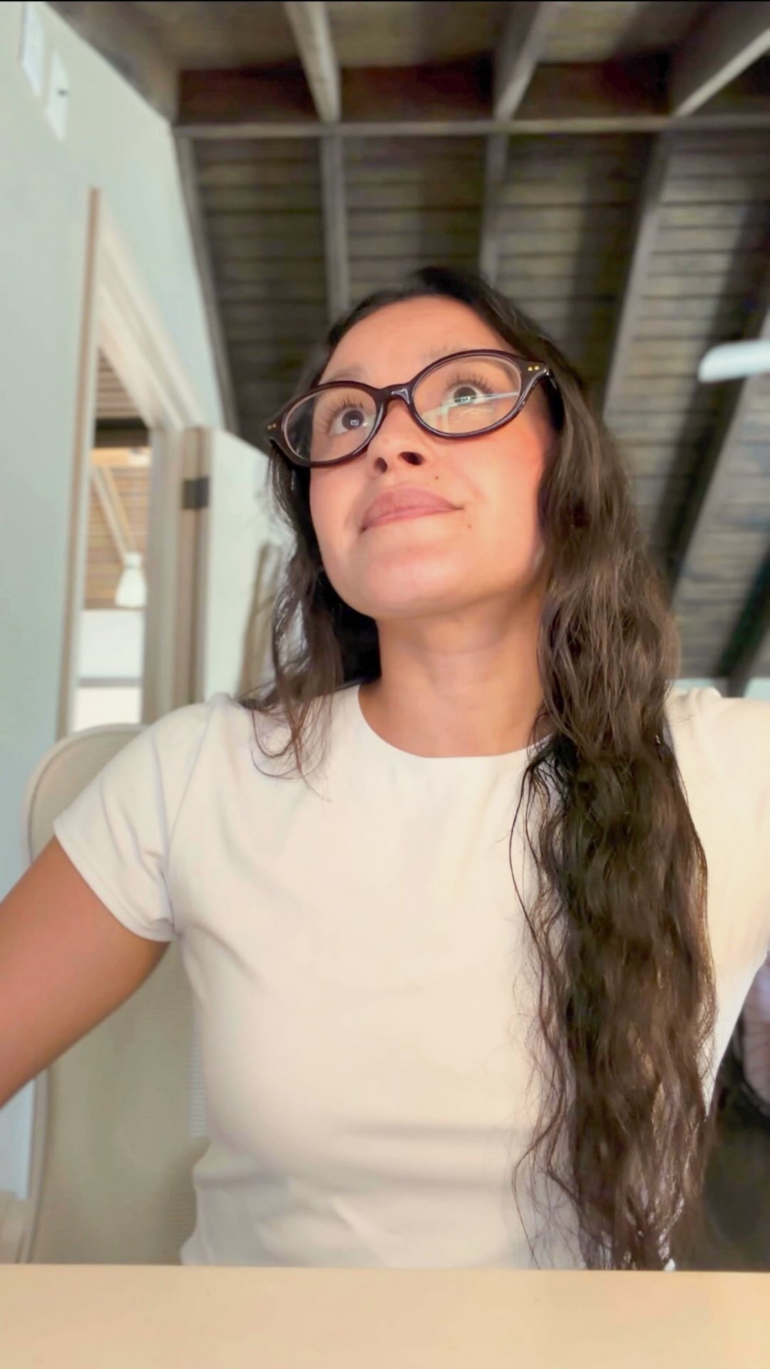 Después de mi primer mes de vacaciones… se siente demasiado bien regresar🪄
😮💨Sara estuvo al mando de las operaciones de Sunset todo este tiempo (gracias infinitas 🫶🏼) y hoy vuelvo con paz, claridad y demasiadas ganas
Gracias por estar aquí siempre
👀Estoy demasiado emocionada por todo lo que viene…
✨tenemos mucho en proceso y ya quiero enseñarte todo
Get ready para verme en stories todos los días 🙂↔️
#socialmediamanagerroatan #roatan #contentcreator