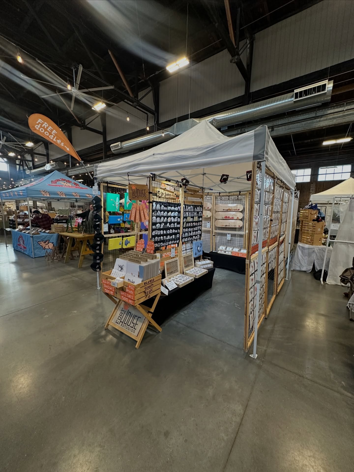 Makers Market today (3/29) @thompsonspoint 10-3:00
Working through some growing pains with the improved set up, but very happy with it over all.
*Made all the walls fold
*displaying only the small versions of the prints for more wall space
*showing more originals (which take the most time)
*new signage all around
Went from a 45min set up to a couple hours. Need to optimize again. Fail Forward!