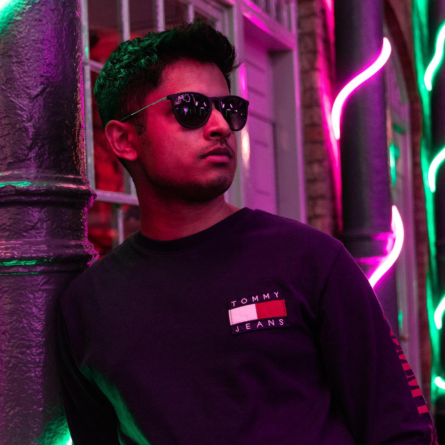 Knightridah ๐ถ
๐ธ @kritikpatel99
*
*
*
#actor #neon #film #tv #commercial #coventgarden #london #photography #shades #raybans #tommyhilfiger