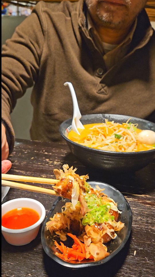 #ramen Daikokuya #elmonte has great #veggie options and #happyhour selections to satisfy your visit ~ allstreetsgourmand.com