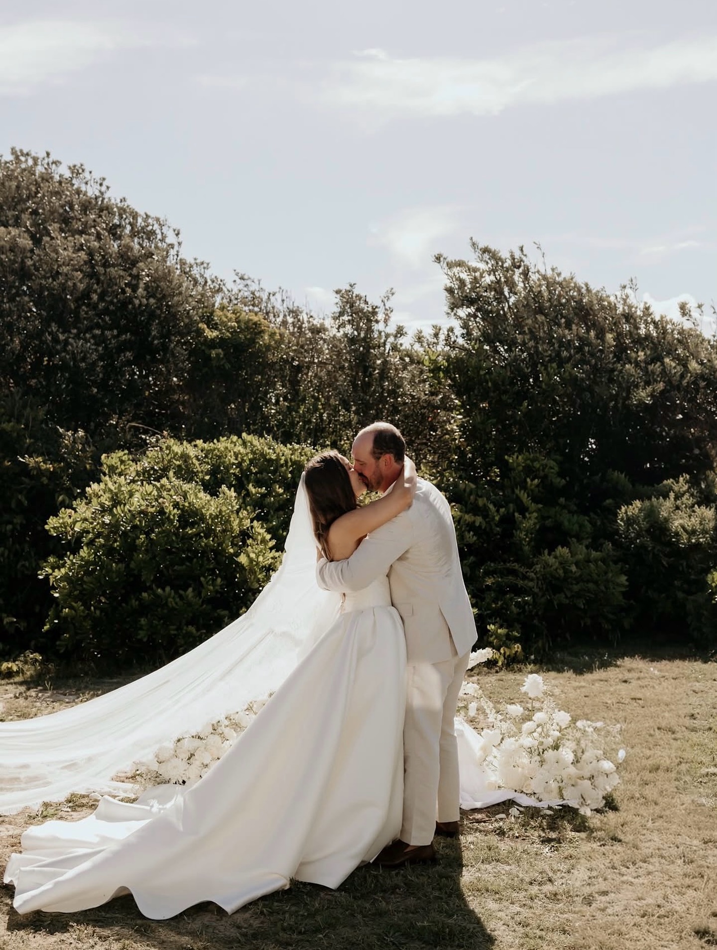 JESS ๐ค
Wearing our gorgeous ELANOR gown.
A mikado Ballgown dream
#bridalinspo #weddingday #finaltouchbridal
