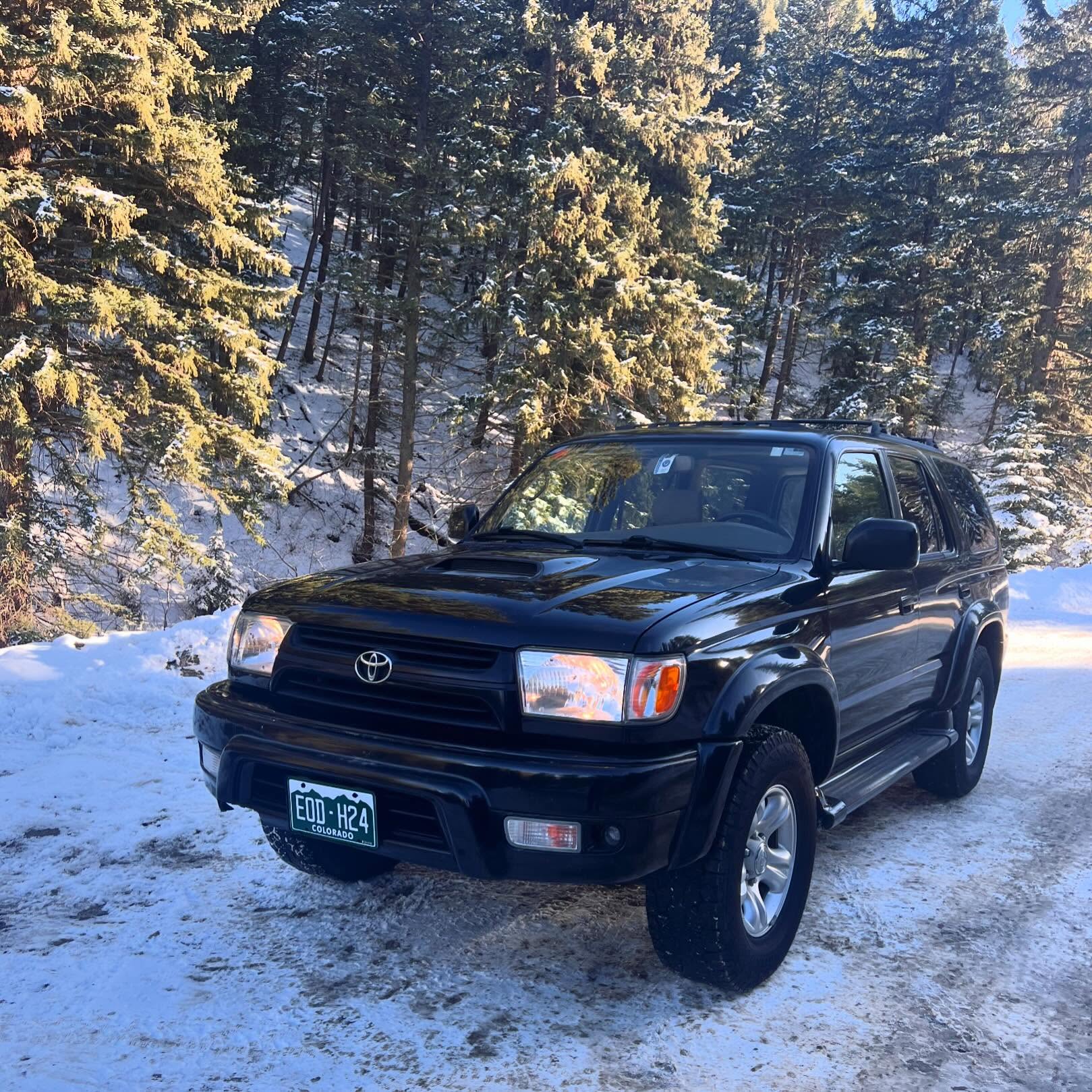 Just a little drive up the hill and it’s definitely cooler #3rdgen4runner #4runner #toyota4runner #coloradogram #colorado
