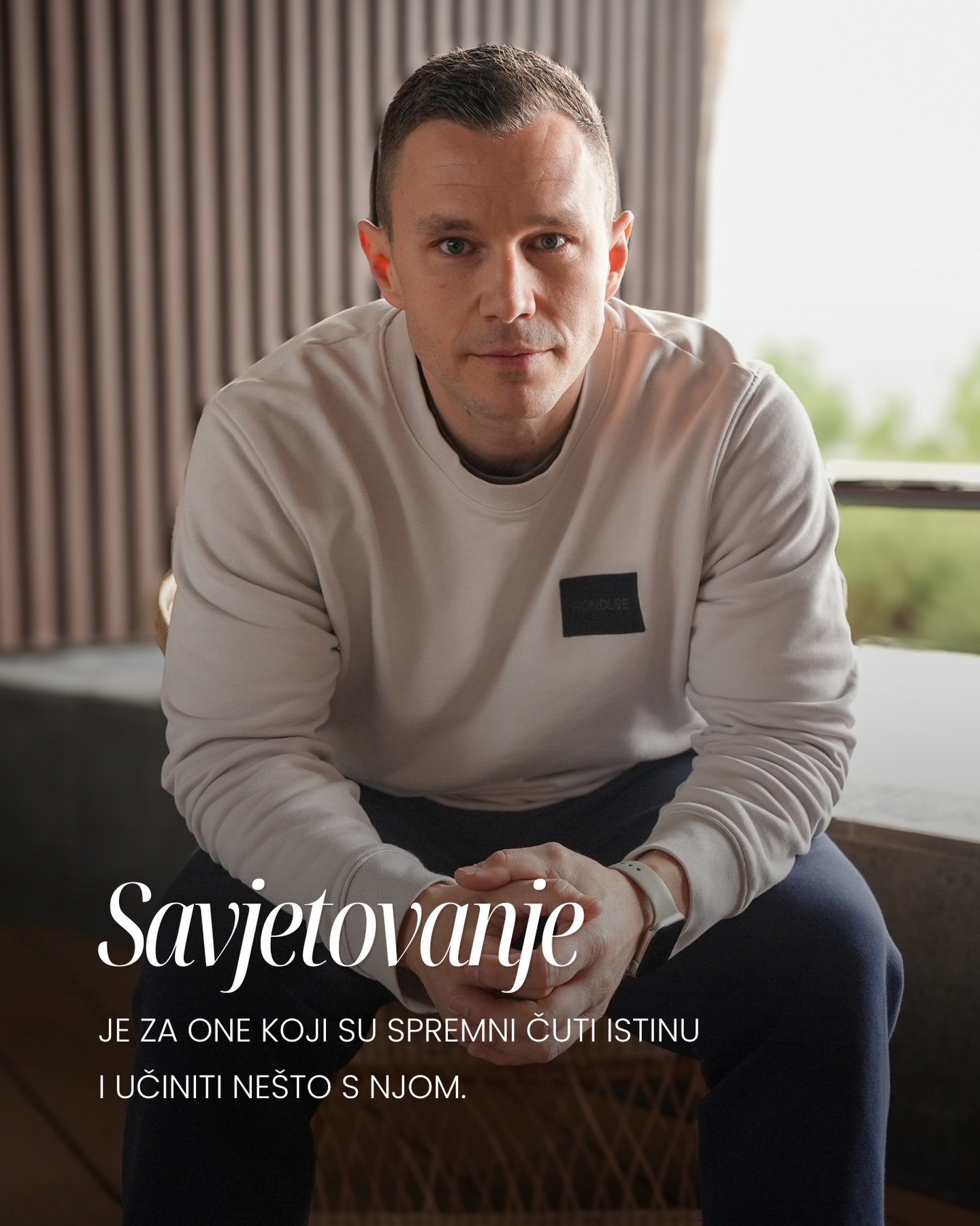 U savjetovanju s vama ne tražim površne odgovore.
Ne zanima me samo što vam se događa.
Zanima me zašto se događa upravo vama, upravo na taj način, i što se ispod toga već dugo pokušava pokazati.
Savjetovanje je prostor u kojem kroz razgovor i uvid u ono što u vama djeluje na podsvjesnoj razini dolazimo do stvarnih uzroka simptoma, blokada i ponavljajućih situacija.
Mnogi ljudi godinama pokušavaju riješiti posljedice.
A uzrok i dalje ostaje netaknut.
Kada se uzrok imenuje jasno, nešto se počinje slagati.
Čovjek više ne luta između simptoma, nego vidi vlastiti obrazac.
I tada promjena prvi put dobije pravi smjer.
Savjetovanje je za one koji su spremni čuti istinu i nešto učiniti s njom.
damirmanola.com
#osobnirazvoj #radnasebi #motivacija