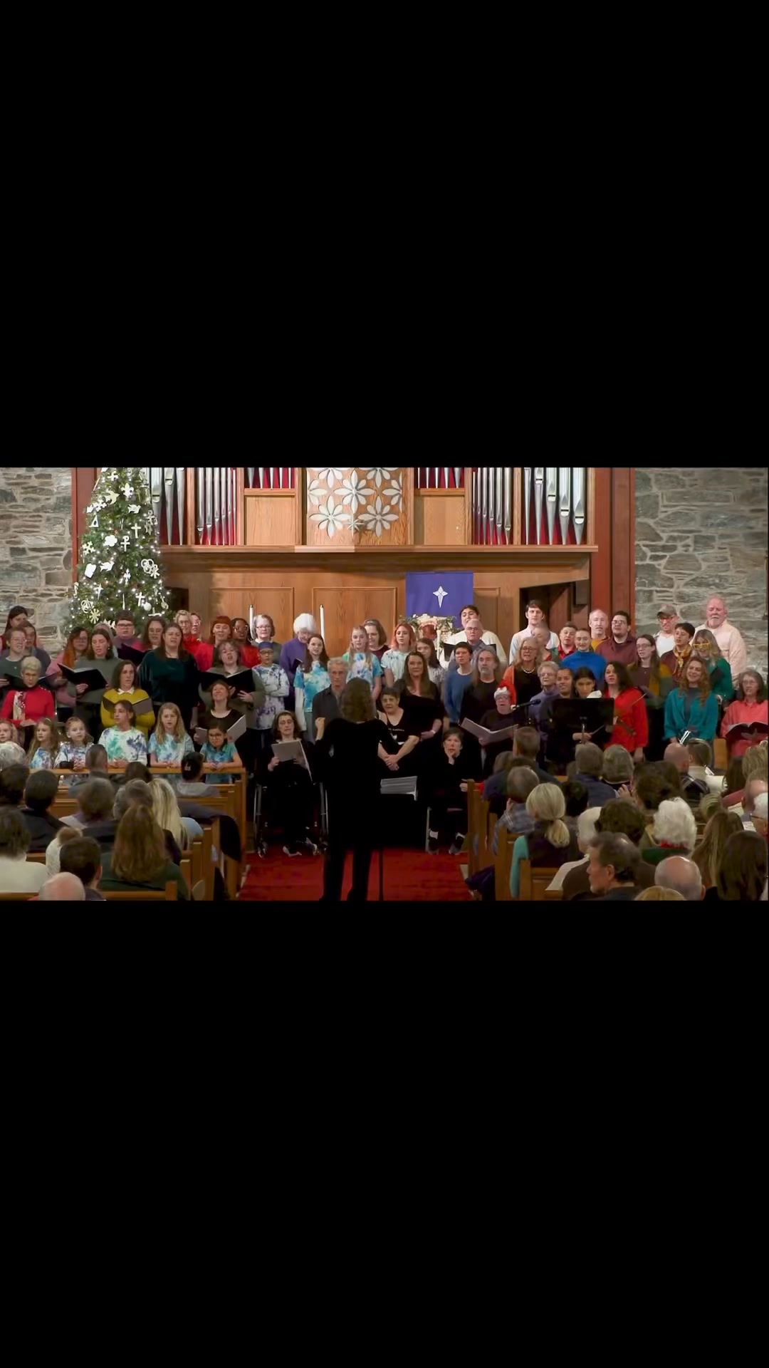 🎉 401Gives invites us to pause and remember this moment is a gift 🎶
As of this morning, we’ve almost reached the halfway point to meeting our goal! We ask that you donate what you can, knowing that each dollar is a gift that will have a powerful impact, just like the gift of music.
At Newport Sings, know that music is a gift that brings us fully into the present moment. When we sing, we let go of distractions and tune out the noise of the world… and tune into each other. 💫
In that space, we find connection, mindfulness, and something steady we can always return to. Because no matter what, we always have music—and it’s there for us the moment we come together in song.
💛 Help us continue sharing this gift with our community. Your donation supports connection, presence, and the power of singing together—and right now, every gift will be matched up to $5,000 by a generous donor!
Give here: https://www.401gives.org/organizations/newport-sings
#401Gives #NewportSings #AlwaysHaveMusic #MindfulMoments #CommunityThroughMusic