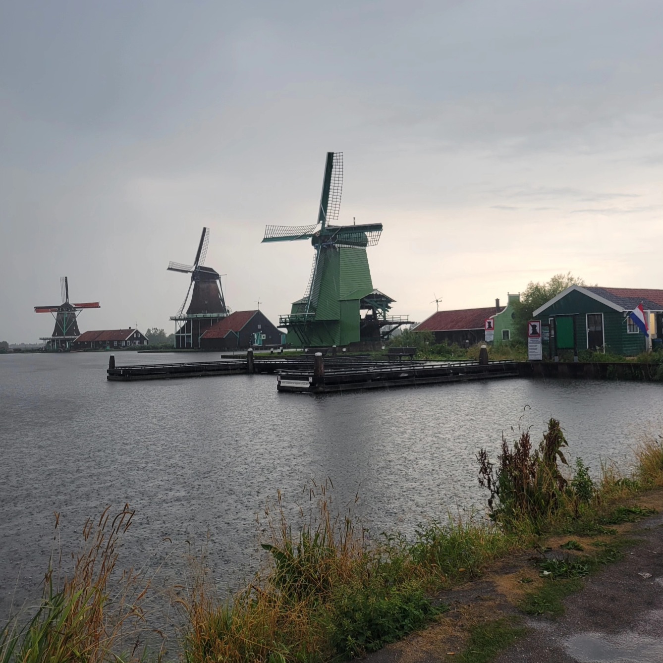 Who's up for a solo adventure through Amsterdam and the Dutch countryside? Visit our blog for some of the best sights to see in just 4 days!
.
.
.
.
#traveltheworld #twogirlsgetaway #girlslovetravel #solotravel #amsterdam #thenetherlands๐ณ๐ฑ #canals #cheese #vangogh