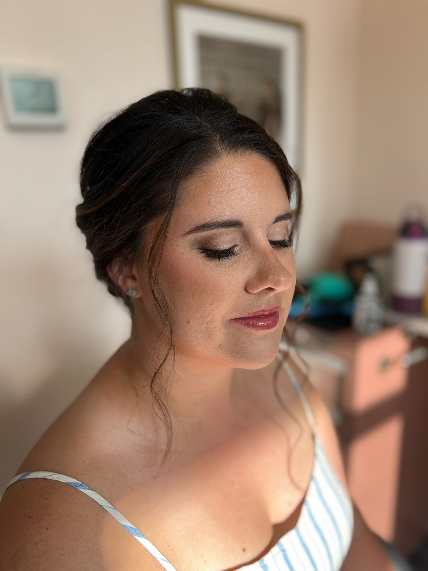 Top 3 bridal beauty mistakes (wedding edition):
✨ Trying new things right before the wedding
New skincare, facials, or products too close to the big day can lead to irritation or breakouts. Stick with what your skin already loves.
✨ Forgetting about SPF before your big day. Makeup can work wonders but it can only conceal so much. Not getting burnt before your wedding day is a very important step.
✨ Getting a spray tan too close to the wedding date. We usually recommend 48–72 hours before the wedding so it has time to settle and look its most natural.
A few little details can make a big difference in how everything photographs and wears throughout the day 🤍