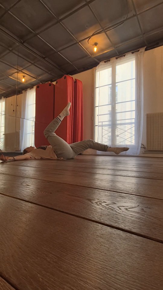 Des abdos autrement : plus précis, plus respectueuse, plus engageant durablement.
Une approche qui renforce aussi en profondeur, sans compromis sur le corps.
🗓 3 rdv hebdomadaires :
Lundi 12h30 | Mardi 12h30 | Jeudi 11h
📍Studio Méthode Taranto & co
187 rue du Temple Paris 3
🔗 Réservation : www.methode-taranto.com
.
.
.
#barreausol #training #bienetre #routine #paris