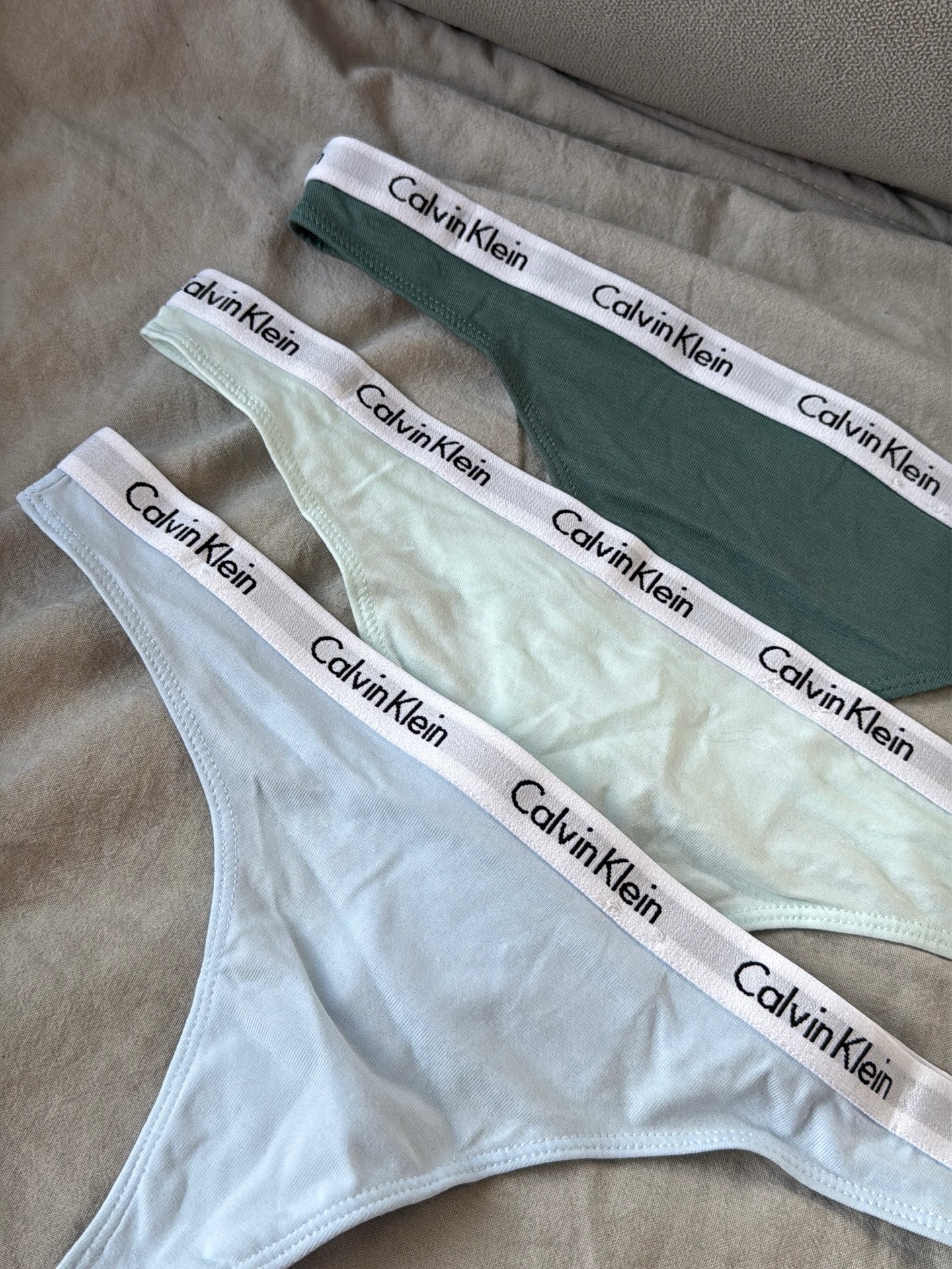 Lo básico y lo jugado nunca falla ⚡️
Compra en nuestra tienda online o te esperamos en Castelar 💖