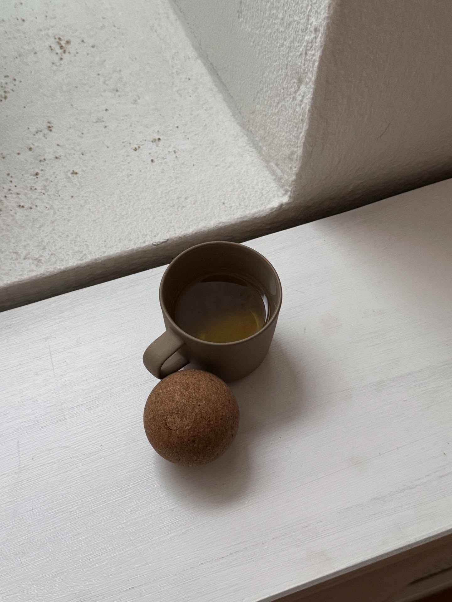 past month was lovely, crazy, intense, exciting, fricking hard and everything at once!
I feel like I’m slowly pulling myself together after feeling completely out of my body the past few months. Everything is more clear and life actually feels good🤍
I guess it’s the ups and downs that make the life fun!
#myofascialrelease #yogalife #soundbathmeditation #handstand #daily