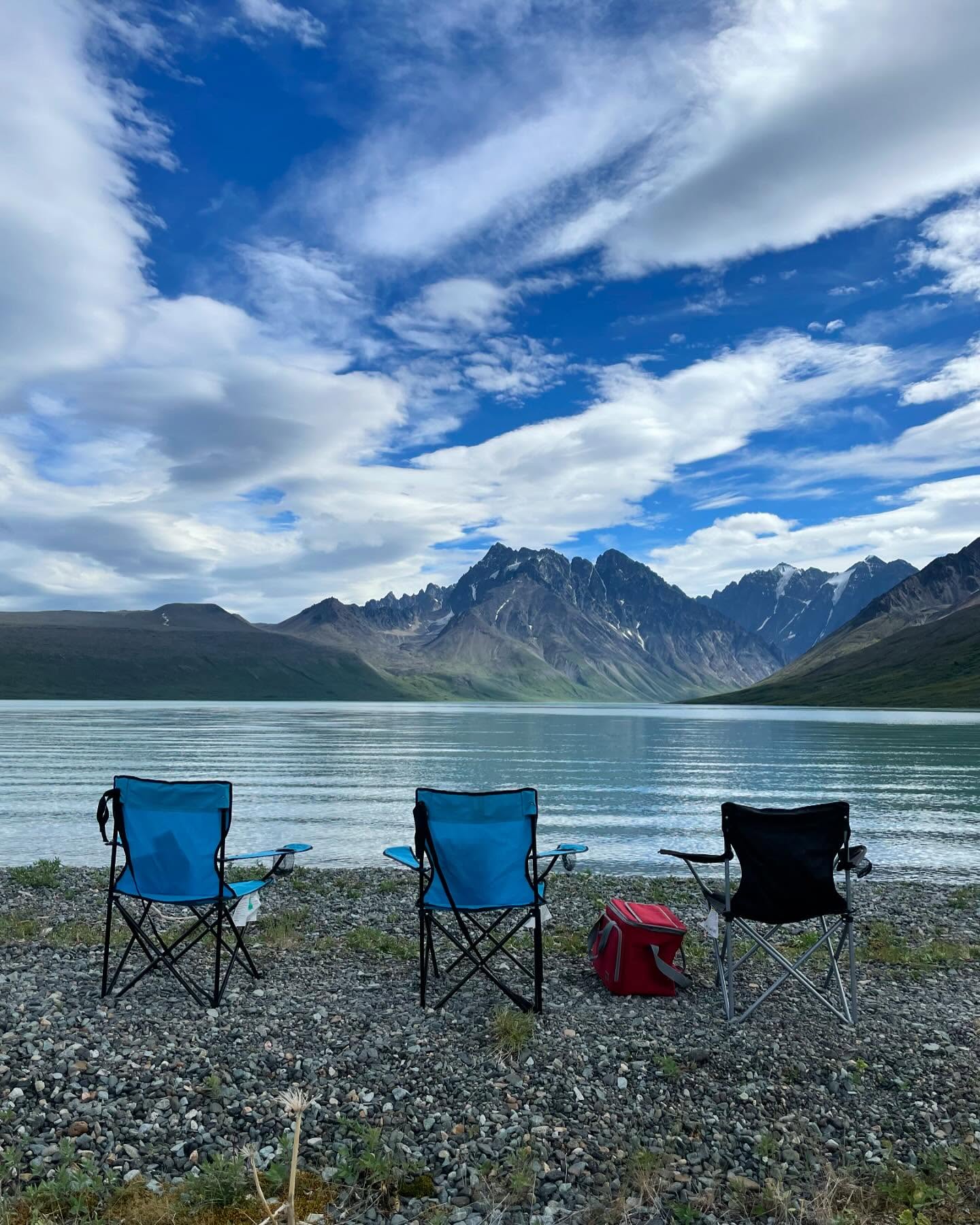 When everyday out with the Resort means a picnic lunch like this one 😍
Jealous of our guides and clients lunch views everyday!
#alaska #lakeclarkresort #travel #vacation #lakeclark #katmai #iflewrightoverit #myalaska