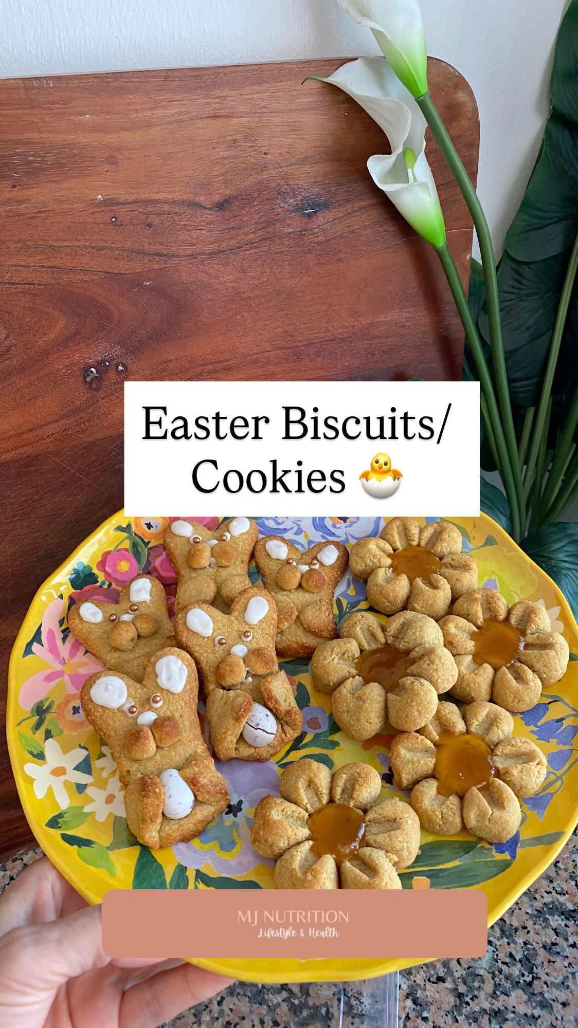 These Easter biscuits are such a lovely activity to do with the kids, roll, cut, shape, and get creative together.
They’re lightly sweet, gluten-free, and made with simple ingredients you can feel good about 💛
✨ Mix, chill, roll and shape�✨ Perfect for little hands�✨ A gentle fibre boost from psyllium to support digestion
💐Time together in the kitchen is an important part of nutrition too, building connection, confidence, and positive relationships with food.
Recipe:
* 4 tbsp butter
* ¼ cup coconut sugar
* 1 egg
* 1 tbsp psyllium
* ¾ cup almond flour
* 2 tbsp coconut flour
* ½ tsp baking powder
Melt butter, mix into a dough, chill, then roll and cut into your favourite Easter shapes 🐰
Bake, decorate, and enjoy together 💛�Save this for your next holiday activity
#EasterBaking #HealthyTreats #FamilyFood