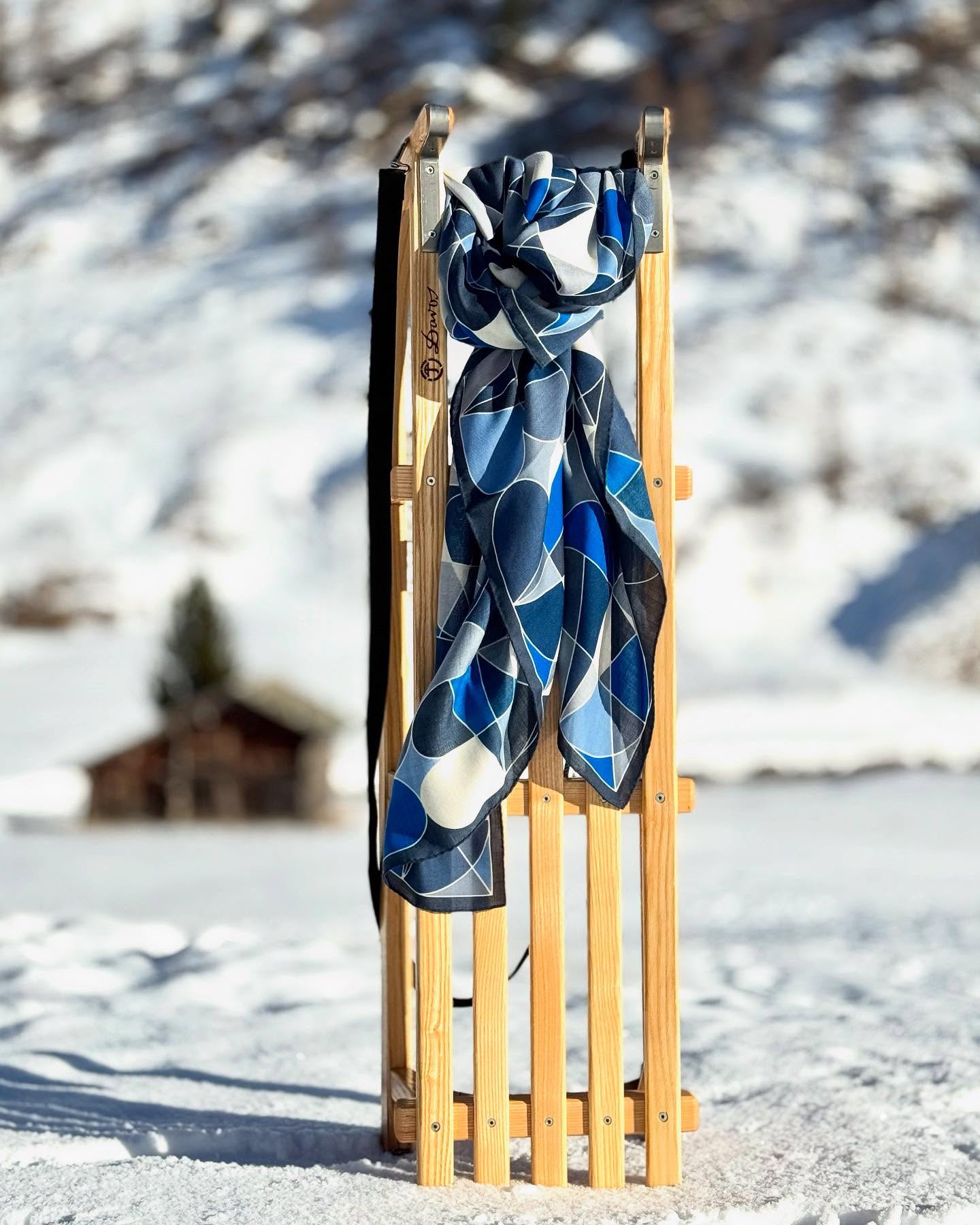 Wrap yourself in the magic of a winter wonderland with the Cairns scarf collection, where cozy meets cool in stunning shades of blue.
#warm #winter #cachemire #scarves #color #textiles #textile #textiledesign #textiledesignstudio #swissdesign #swissmade #madeinzurich #pattern #design #newcollection #barbarawagner #print #printdesign