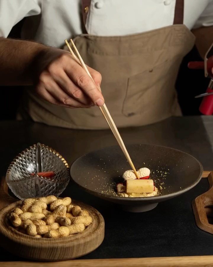 Madagascar vanilla creme patisserie! Almond caramel paste, gariguettes and wild strawberries, peanut parfait, yogurt. Approved by Ace! #dessert #acesfoodcraft #fitsrovia