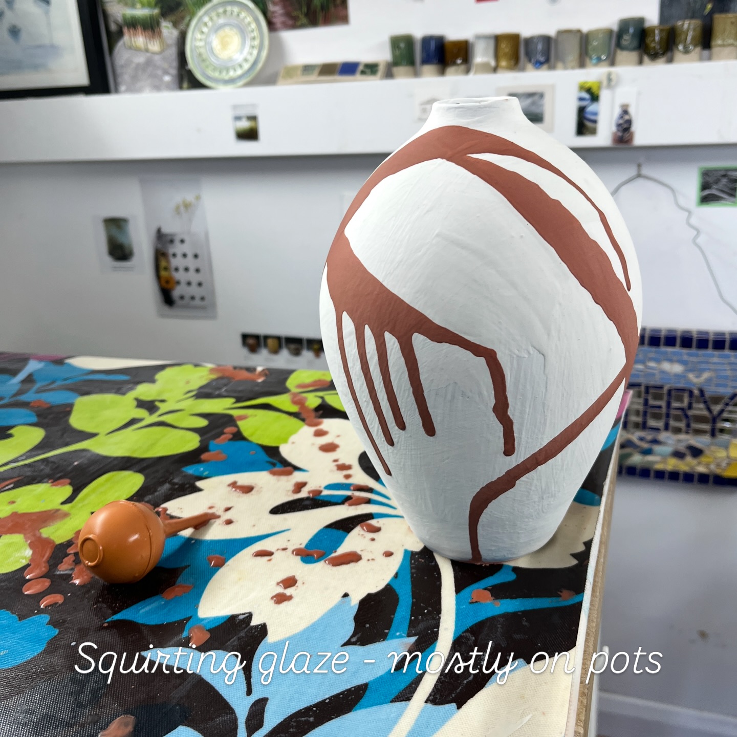 Busy week back in the studio - there’s a glaze firing on at the moment with lots of student’s work in 🤞🤞🤞 and a few of my pieces. As soon as that’s cooled ( tomorrow night) another load will take its place. Got lots on in the next few weeks so maybe it’s not the right time to be experimenting with new glazes!!