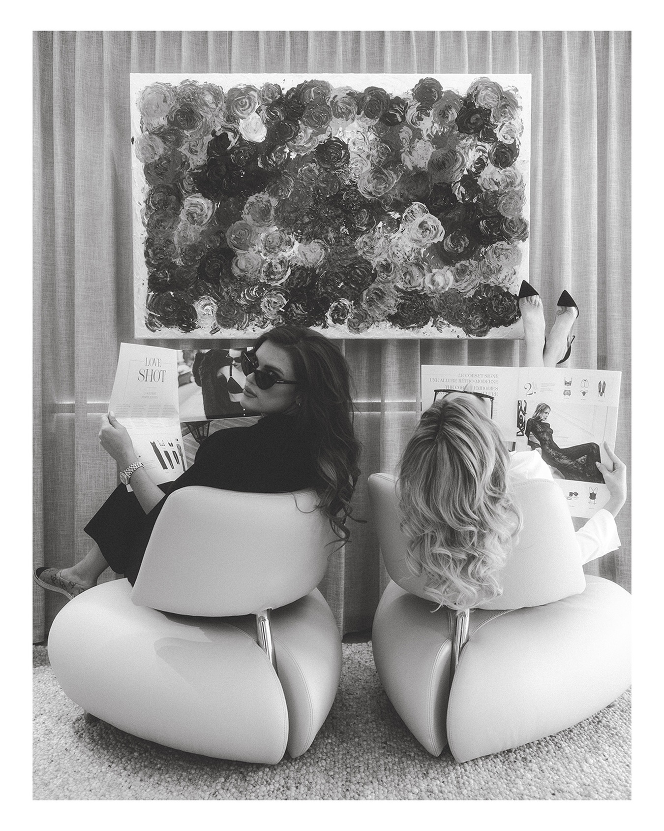 Keep your standards high and hair long.
#hairextensions #extensionsspecialist #luxehair #hairgoals #perfecthair
Fotos: @julie_h_photos
Interieur: @leoluxdesignfurniture