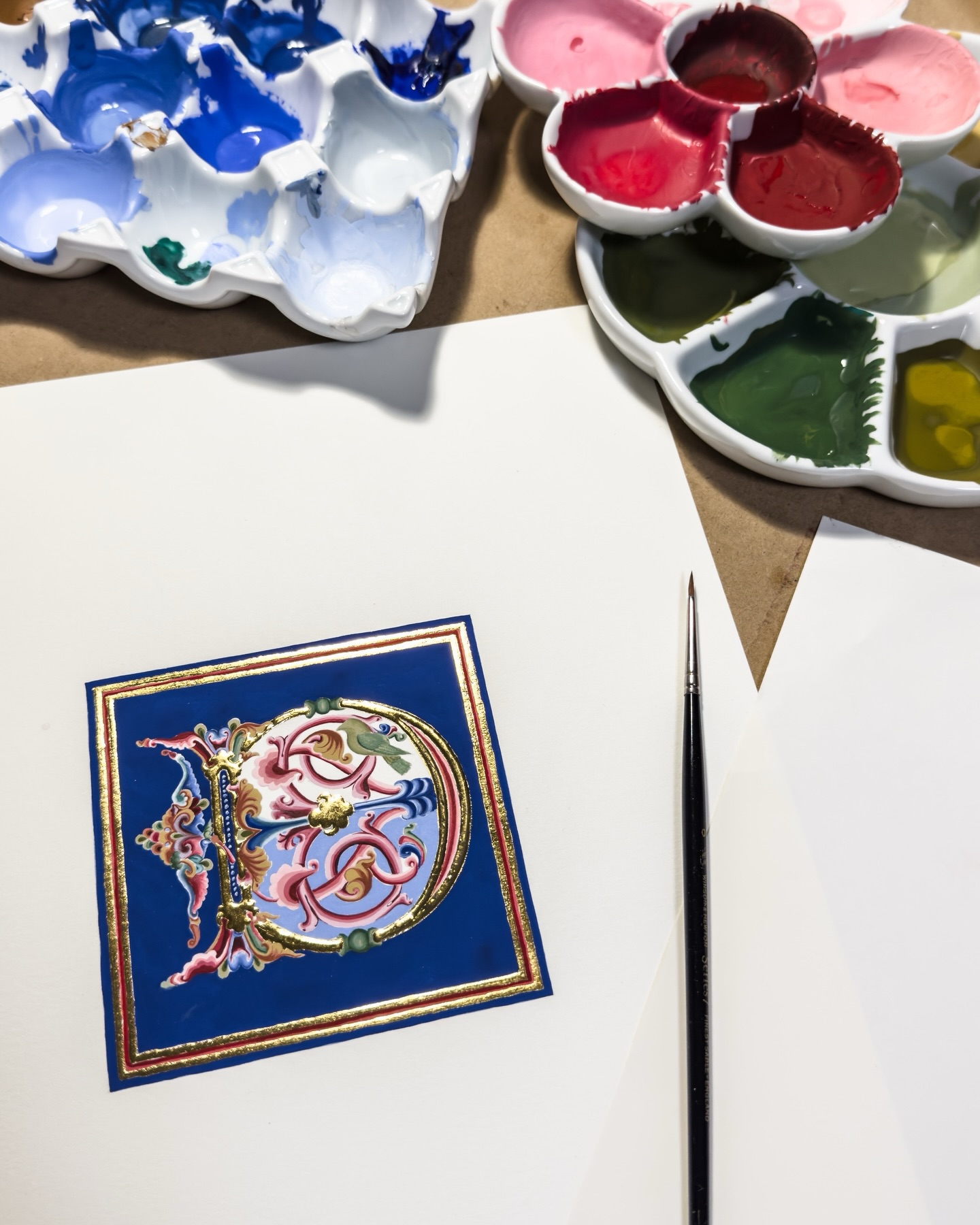 ๐ซ A little glimpse into the sample piece for my May class with @thegentlepenman, ๐ง๐ต๐ฒ ๐ฅ๐ฎ๐ฑ๐ถ๐ฎ๐ป๐ ๐๐ฒ๐๐๐ฒ๐ฟ: ๐ฅ๐ฒ๐๐ถ๐๐ถ๐ป๐ด ๐๐ต๐ฒ ๐๐ผ๐๐ ๐๐ป๐ถ๐๐ถ๐ฎ๐น๐.
This class returns to the illuminated initial through a Romanesque lens, with guided structure, colour, ornament, and gold.
The project is structured in a way that allows for different design outcomes.
Registration is now open through The Gentle Penman or via the link in my bio.
๐๐ฎ๐๐ฒ๐: 12, 19, 26 May 2026
๐ง๐ถ๐บ๐ฒ:
2โ4pm Sydney
12โ2pm Hong Kong
9โ11pm PDT
#illuminatedmanuscript #gilding #medievalart #marthalaurens #thegentlepenman