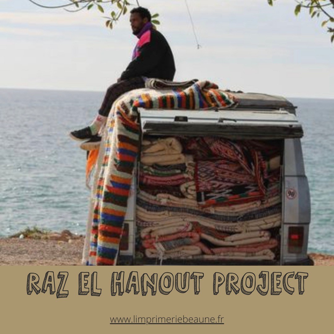 Nous sommes très heureux de partager avec vous cette nouvelle Série du Raz El Hanout Project !
Le tissage des tapis berbères est une affaire de femmes.
Les coopératives permettent à ces femmes artisanes talentueuses de s’intégrer à un commerce équitable, qui contribue au développement du village et au bien-être de leurs familles, c’est-à-dire de répondre à leurs besoins économiques, sociaux et culturels.
Nous sommes heureux de diffuser, à notre toute petite échelle la splendeur de cette technique millénaire.
Chaque tapis est fait à la main avec amour et soin.
Chaque tapis est unique !
Ils sont disponibles à L'Imprimerie, si vous souhaitez recevoir le catalogue pour vous permettre une sélection ou pré-selection de tapis, merci de nous envoyer votre e-mail par MP :-)
#tapisberbères #morocco #maroc #commerceequitable #tapismarocains #tapisberbèresàlimprimerie #carpet #homedecoration #tapisartisanal #femmesartisanes #tapistraditionnel #tapisenlainefaitmain #tissagedestapis #commerceápetiteéchelle #maisonabeaune #maroccanrugs #beaune #beaunearchitecture #decorationinterieur