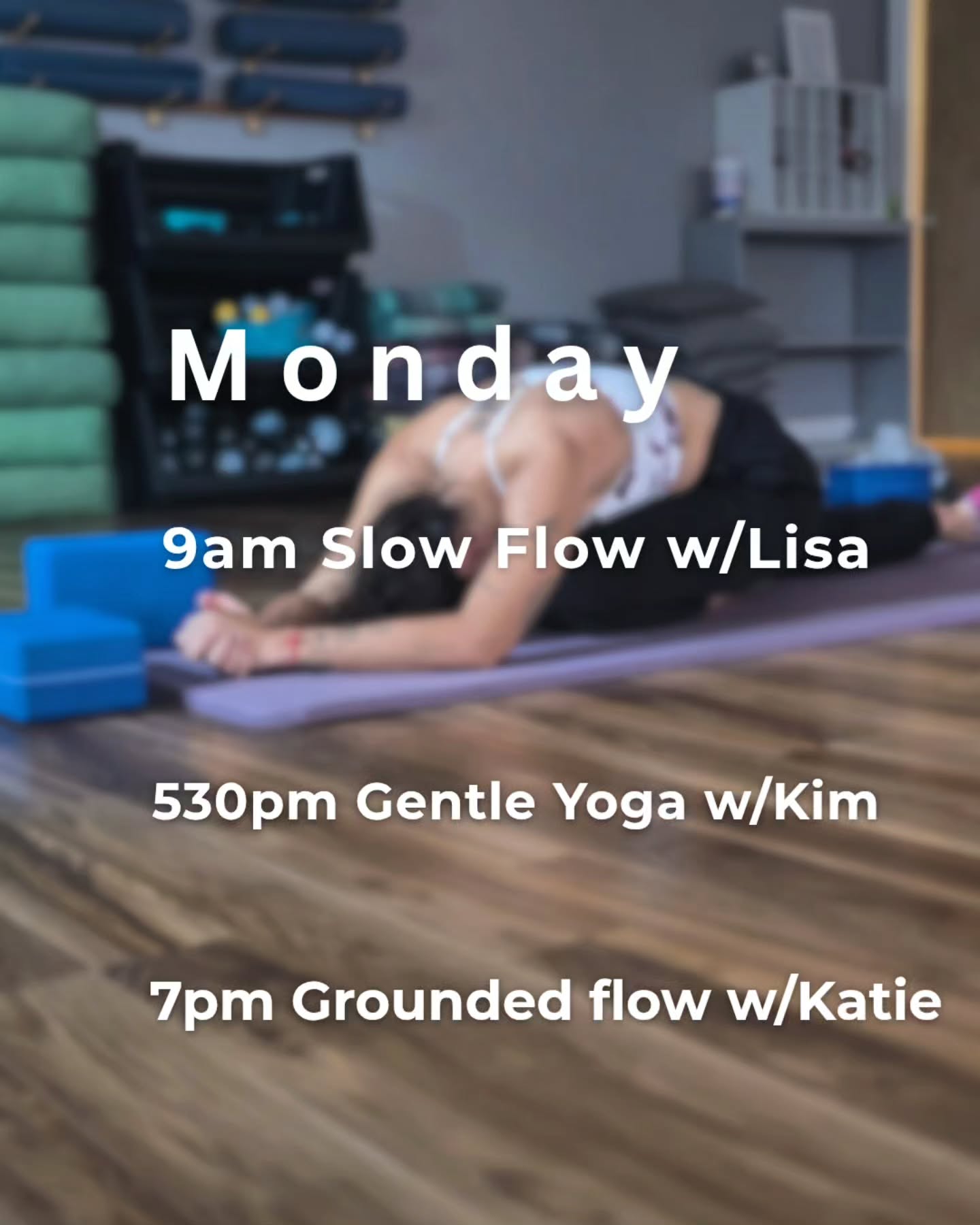 Pigeon post stretches the hip flexors, the mighty psoas, and portions of the glutes and hamstrings.
This pose is great for everyone especially those who sit at a desk for work 🙏.
#simplifyoga #yogapose #asana #breathing #coventryri