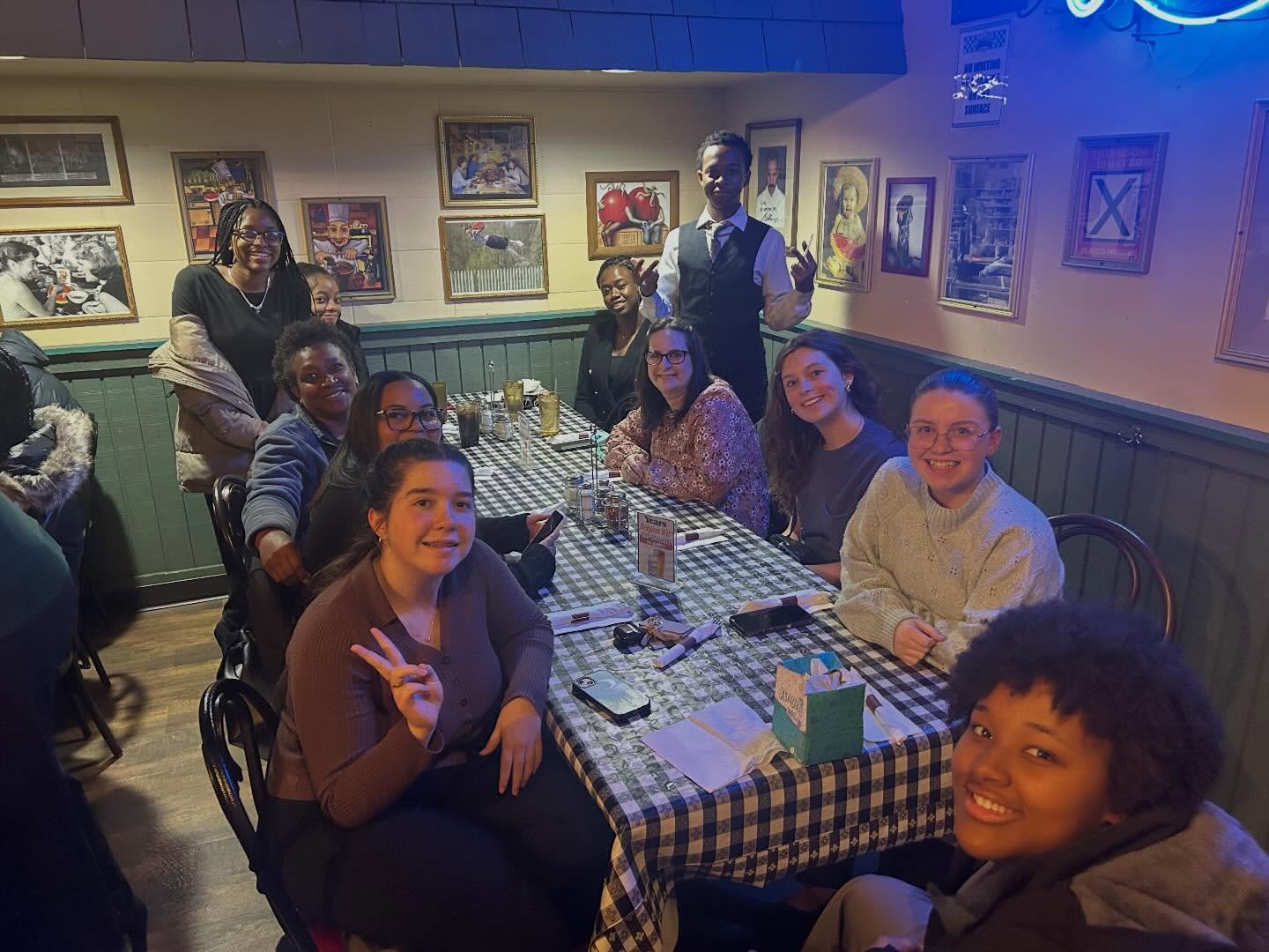 Dinner at Gino’s East in Wheaton followed by the @chicagosymphony in concert at Wheaton College.