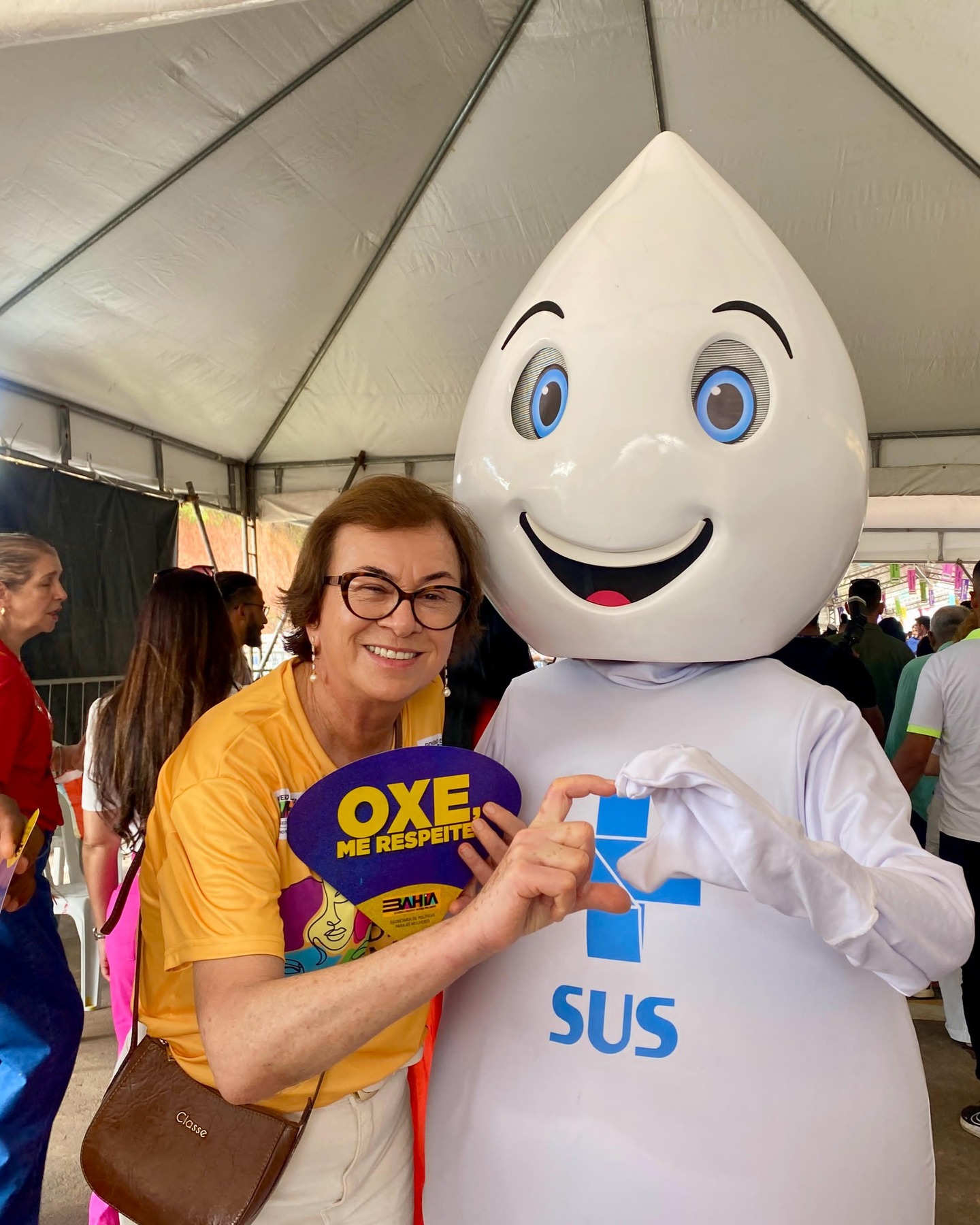 Vacinar é um gesto de cuidado, amor e responsabilidade com a vida. 💉❤️
O Dia D de Vacinação contra a Influenza já mostrou a força dessa mobilização em toda a Bahia, mas a campanha continua até 30 de maio. É hora de fazer a sua parte e ajudar a proteger quem mais precisa.
A vacina contra a gripe é fundamental para prevenir complicações, internações e óbitos, especialmente entre os públicos prioritários: crianças de 6 meses a menores de 6 anos, gestantes, idosos, povos indígenas e quilombolas, pessoas em situação de rua, trabalhadores de serviços essenciais e pessoas com comorbidades ou deficiência permanente.
Com vacinação nas unidades de saúde e em pontos estratégicos, o cuidado está mais perto de você. Procure o local mais próximo, leve sua caderneta e mantenha a vacinação em dia.
Cuidar da saúde é um compromisso coletivo. Vacine-se e incentive sua família e sua comunidade a fazer o mesmo. 🤝
#Vacinação #Influenza #Saúde