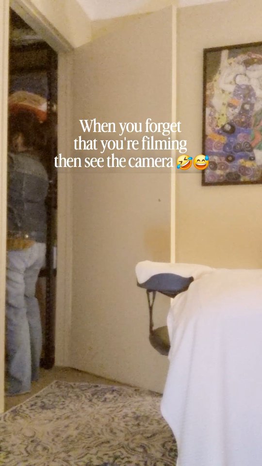 What my mobile is full of... pictures of my kids, Ewok and content 🤣🤣
Happy Wednesday!
#miabellenz #miabelleholisticsanctuary #myofascialmassagetherapist #boutiqueskincare #aucklandcity