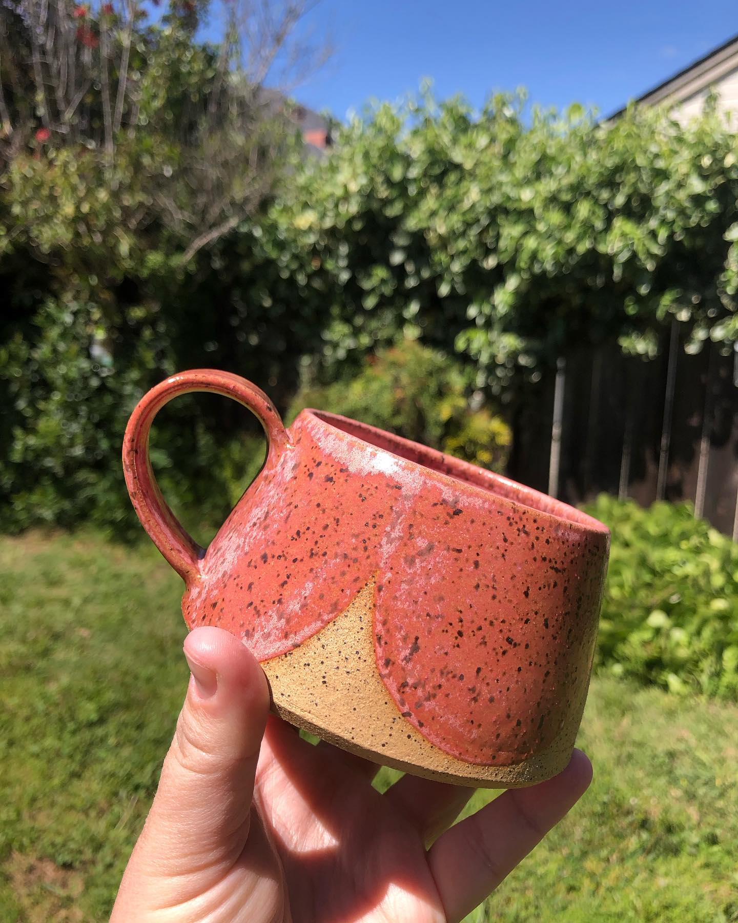 New stuff @hivesupplyco !! Check it out ✨💫 💖 Ring holders and pink mugs 😍