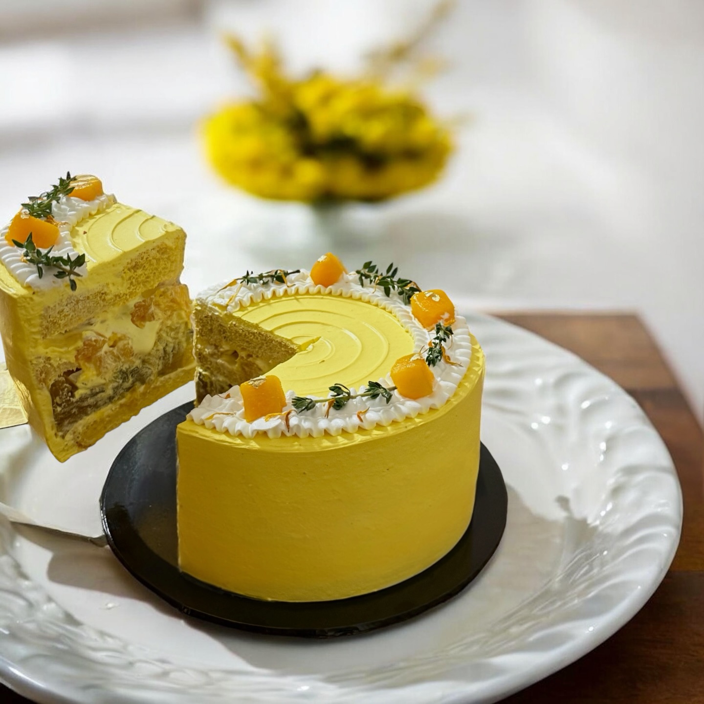 Bright, refreshing, and full of love.
For the one who brings sunshine into our lives ☀️💐
#sgfoodie #mothersdaysg #mothersday2026 #sgcakeorder #sgcakeshop