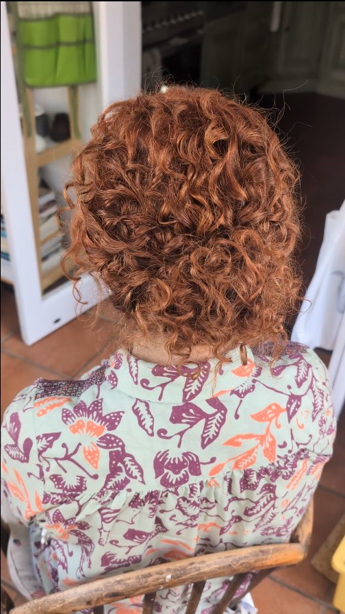 Natural curls ❤️
A lot of my clients with natural curls are often worried about what we can do. I will never straighten natural curls, unless that's what you want. I absolutely love using the texture and volume natural curls create!