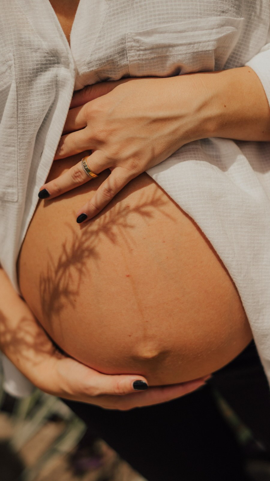 Em 2025, fotografei algumas amigas queridas gestando, e foram ensaios muuuito especiais. Tanto pelo meu momento de vida, quanto (e principalmente) por estar presente em mais essa etapa com elas, acompanhando a nova fase e registrando tudo da forma mais natural possível.
Este foi um dos ensaios que, mais uma vez, eu amei fotografar 🤍
Nina&Luís