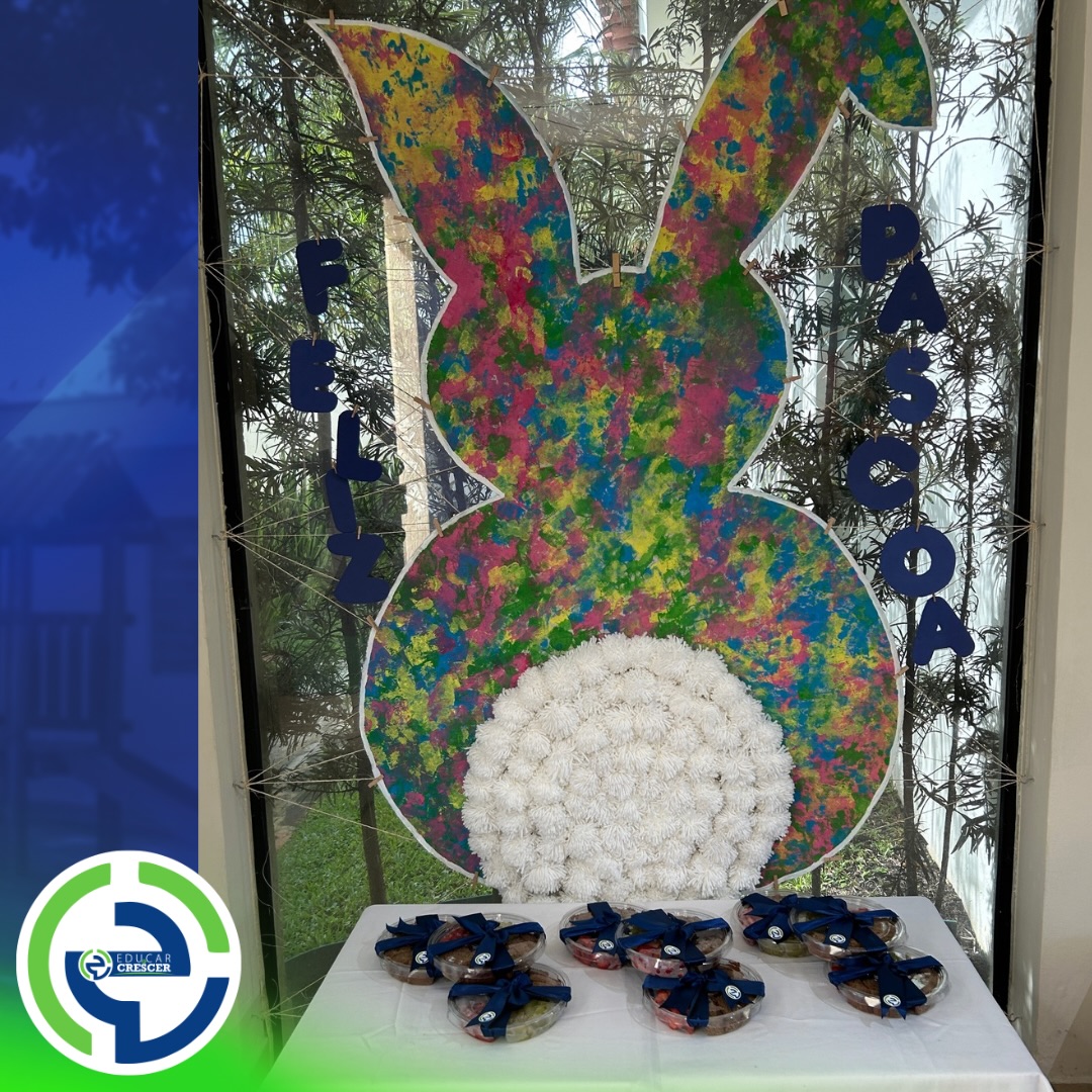 Que o lúdico preencha a Páscoa de todos os lares! 🐰💛
O coelhinho da Páscoa nos visitou e deixou um presente delicioso para essa Páscoa! 🍓 🍰
Também encontramos acerolas, deixadas com muito carinho, para que o lobo do bem não ficasse com vontade de comer a cenoura do coelho. 🐺🥕
As crianças, com seus olhinhos brilhando de curiosidade, logo perceberam que algo mágico estava no ar…
Afinal, quando a gente acredita, a imaginação transforma tudo em encanto!
Que o coelhinho venha cheio de surpresas, que o lobo do bem continue protegendo com carinho, e que nunca falte esse olhar encantado que transforma pequenas histórias em grandes memórias. 💭
Feliz Páscoa, cheia de magia e descobertas! ❤️👏