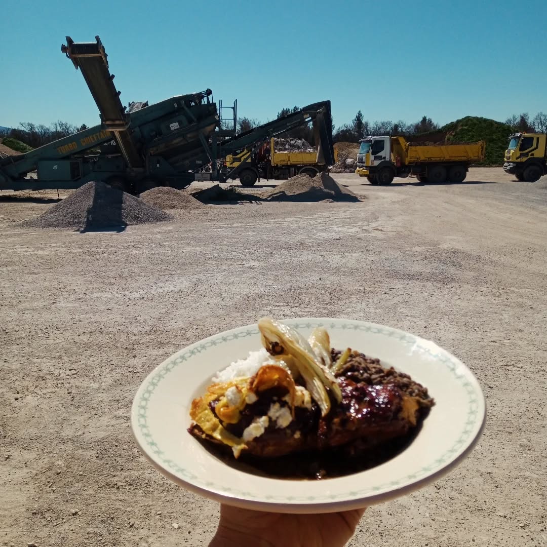 Pork Adobo + jacked potatoes+ fenouil rôti !
Sur fond de tournage avec Lola Quivoron 🤫
#philipinofood #thanksphilipines #adobo