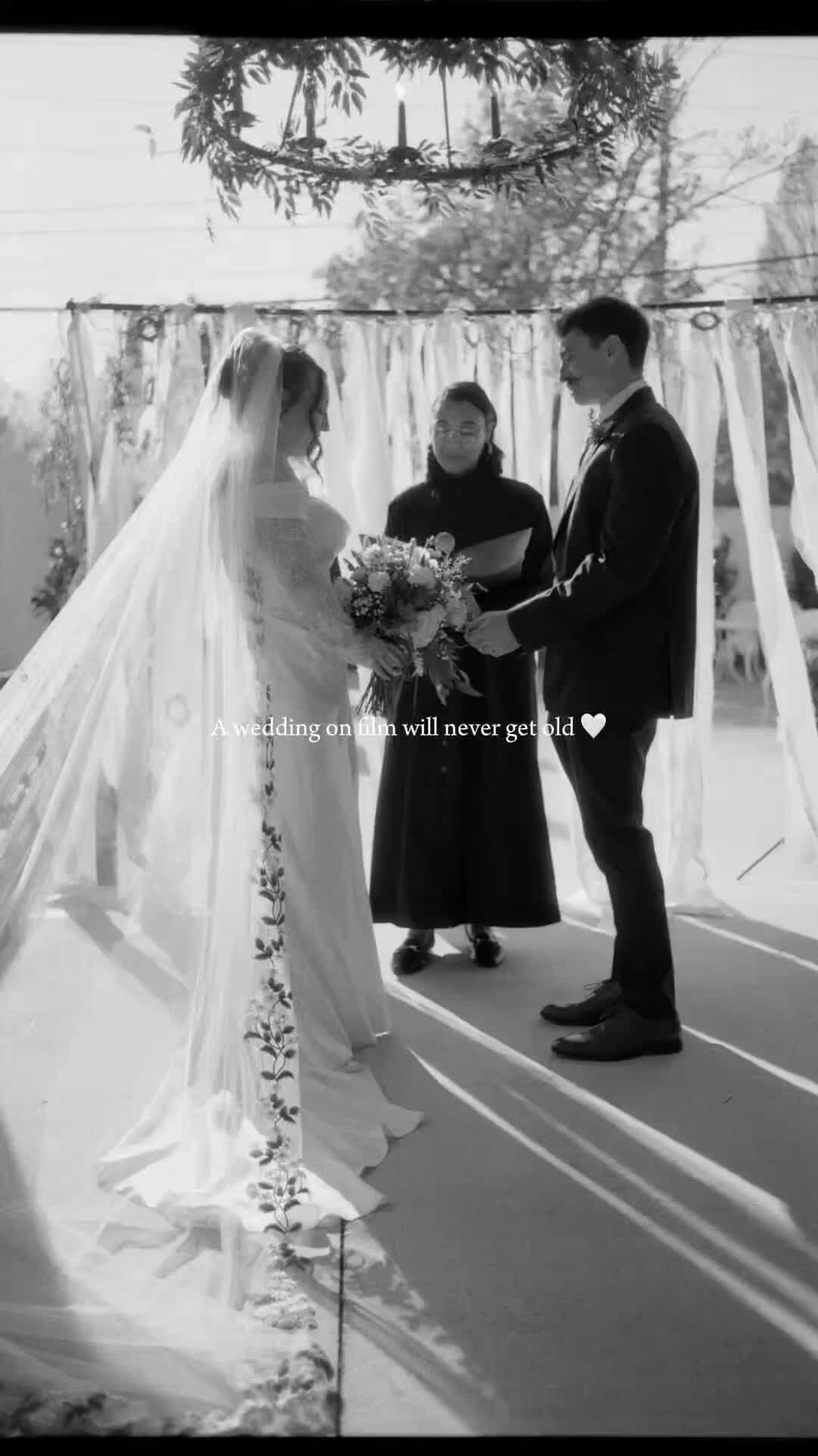 There’s a reason film photography keeps making a comeback at weddings. Something about it just feels timeless. 🤍 Your dream wedding starts at The Stanley House — link in bio.
#TheStanleyHouse #MariettaWedding #AtlantaWedding #GeorgiaWedding #FilmPhotography #WeddingPhotography