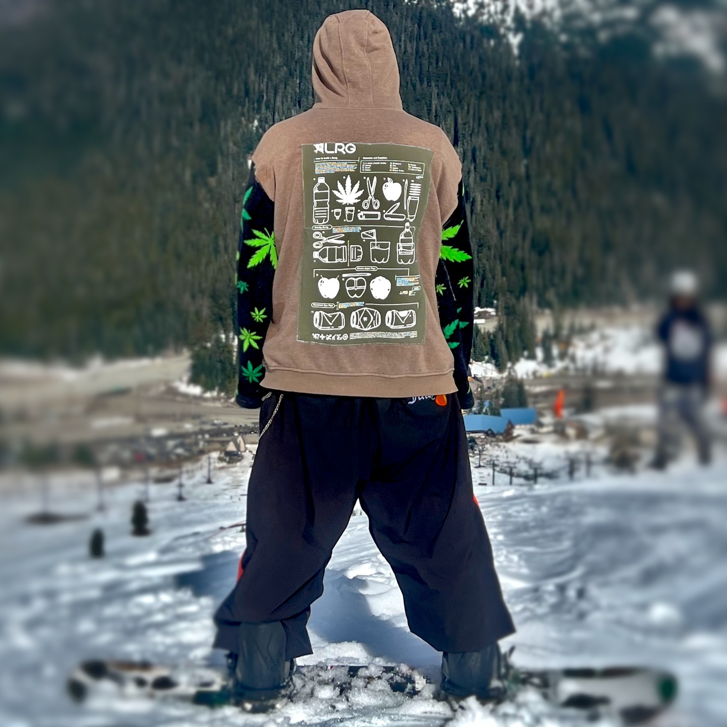 Hoodie available now
Made and tested by me
an old hoodie, pair of pajama pants, and t-shirt come together in this design
@gnjoutlet @wakwear @lrgclothing
#swaggy #baggy #gnj #wak #upcycle