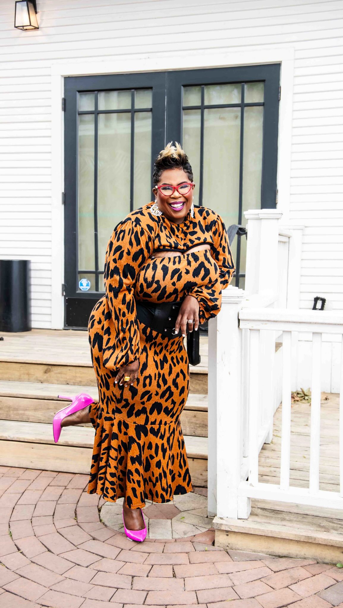50 THINGS I HAD TO UNLEARN BEFORE I TURNED 50
Lesson 2: I had to UNLEARN the need to be perfect just to feel like I belonged.
Sizz… especially for Black women, we were taught early— that we had to be sharper, better, more polished just to be taken seriously. And what that created wasn’t just excellence… it created pressure. Now you’re overthinking, overworking, and second-guessing yourself in rooms you already earned your way into.
At some point, I had to face it—that wasn’t confidence, that was conditioning. And it will keep you stuck in a cycle of proving, performing, and pushing past your limits just to feel “like you belong” You don’t need perfection to sizzle—you need to trust who you are without all that pressure. If you’re ready to break that pattern for real, comment SIZZLE and let’s talk. 🔥
#reels #igreels #fyp #coach #midlifereinventioncoach