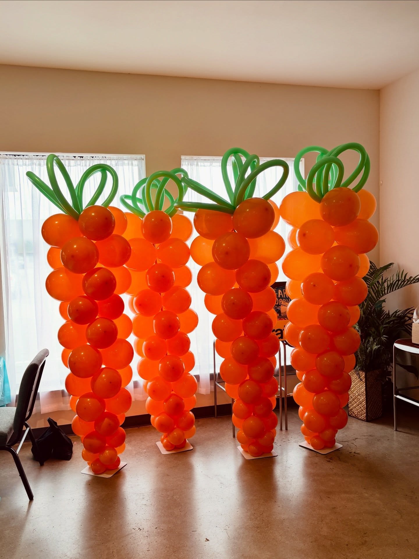 6ft Balloon Carrots 🥕
🐰🐰
#destin0balloons #ballooncolumns #happyeaster #eastersunday #carrot